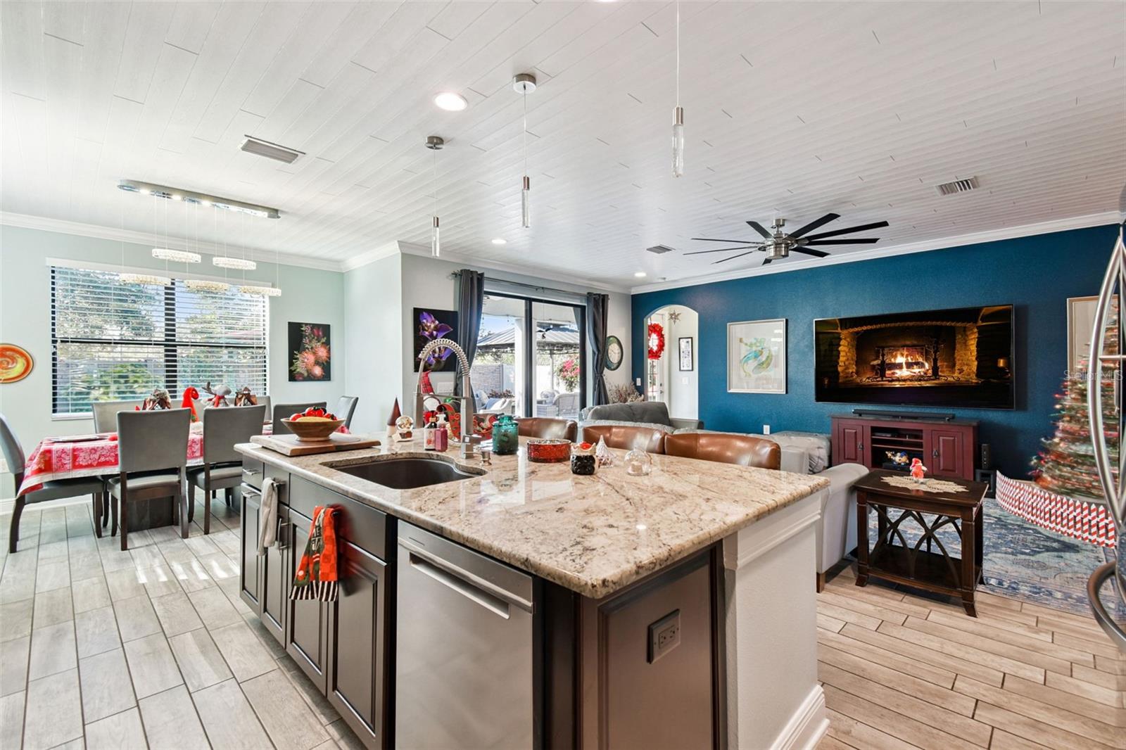 Listing photo id 10 for 18779 Deer Tracks Loop