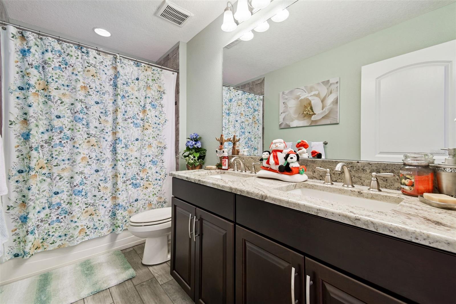 Listing photo id 36 for 18779 Deer Tracks Loop