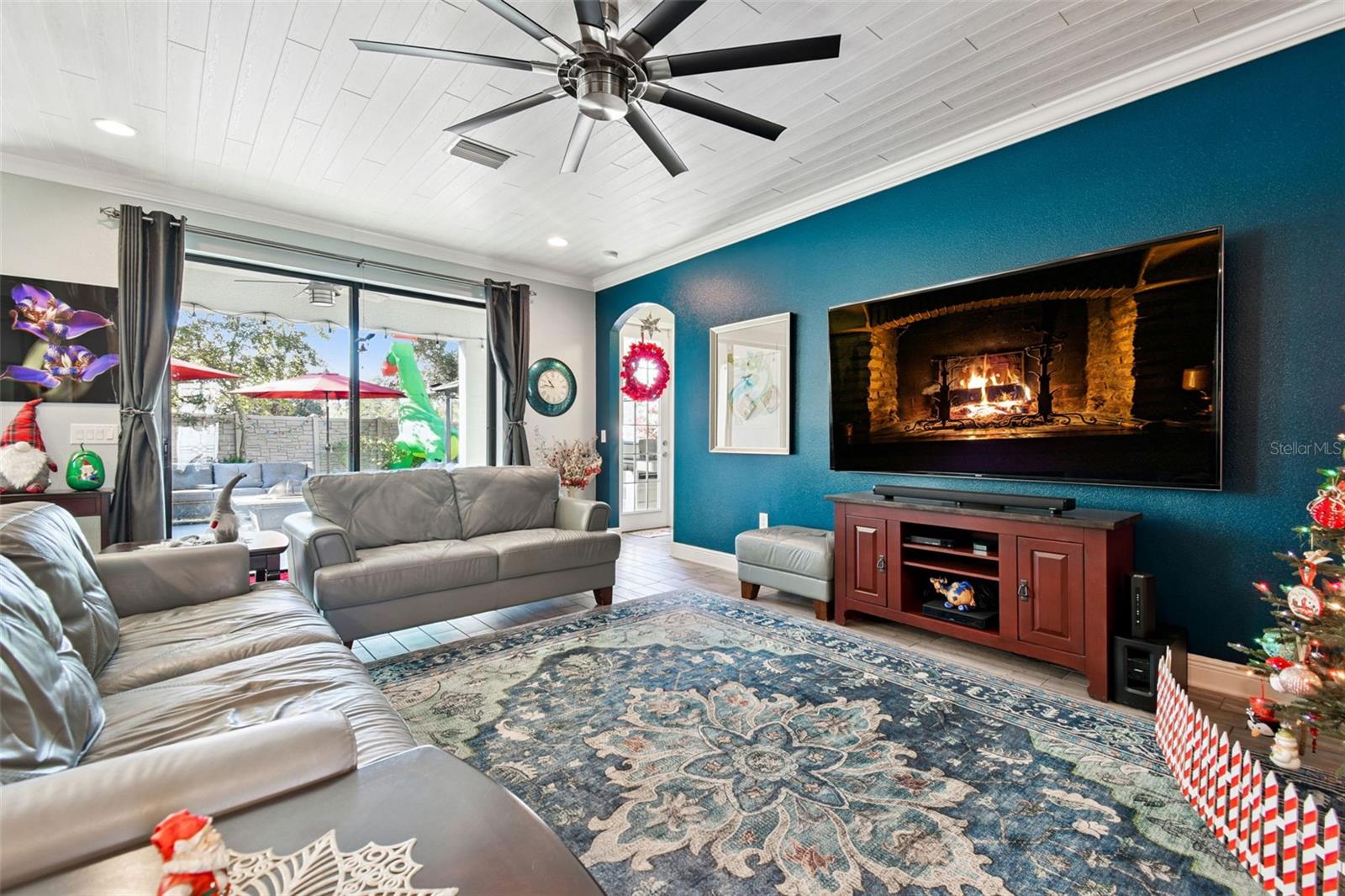 Listing photo id 6 for 18779 Deer Tracks Loop