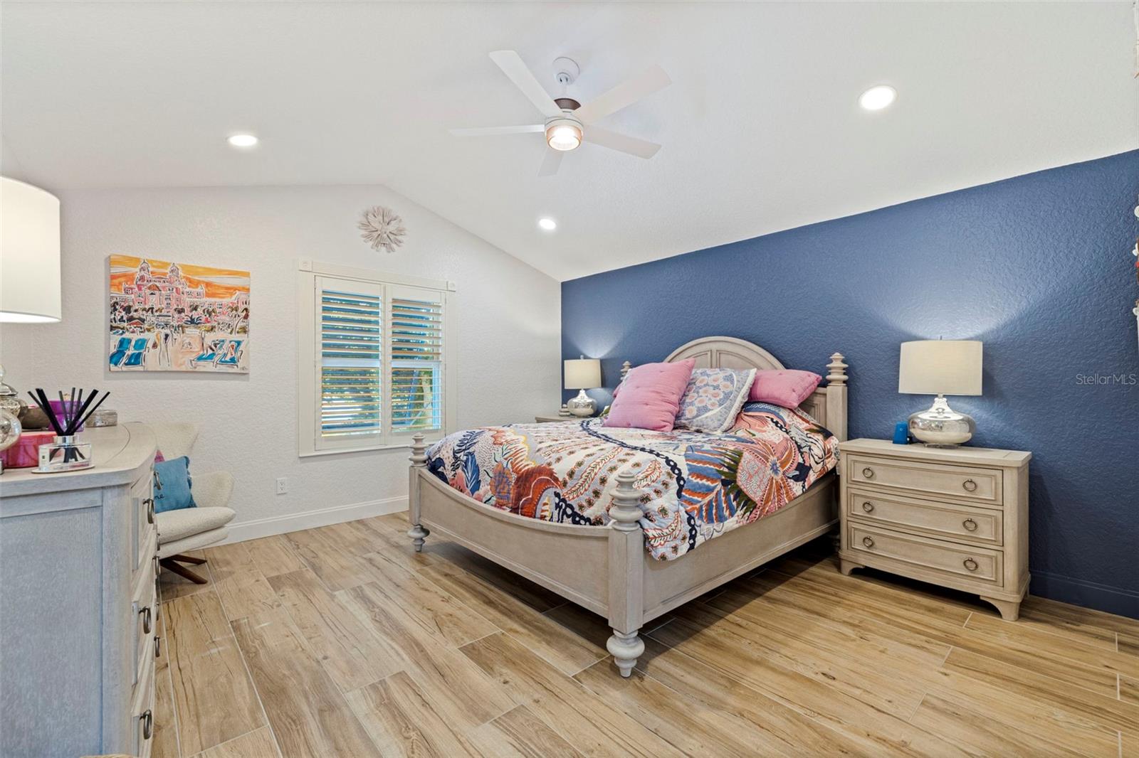 Image 18 of 43 For 842 2nd Avenue S