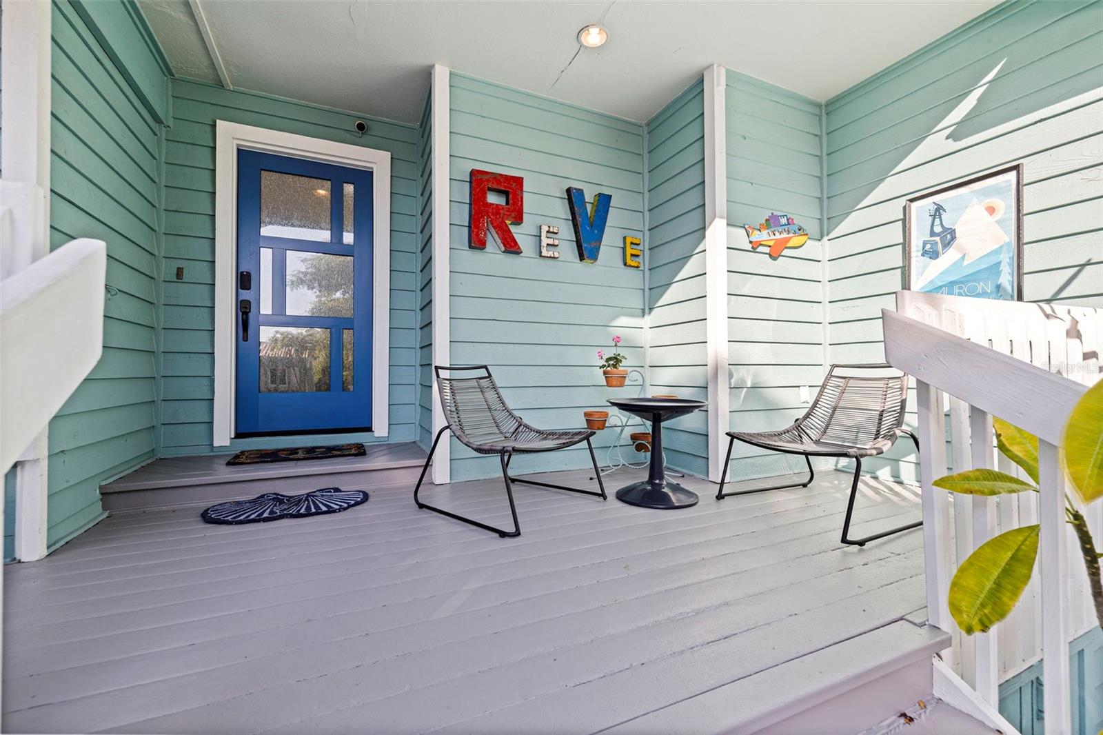 Image 2 of 43 For 842 2nd Avenue S