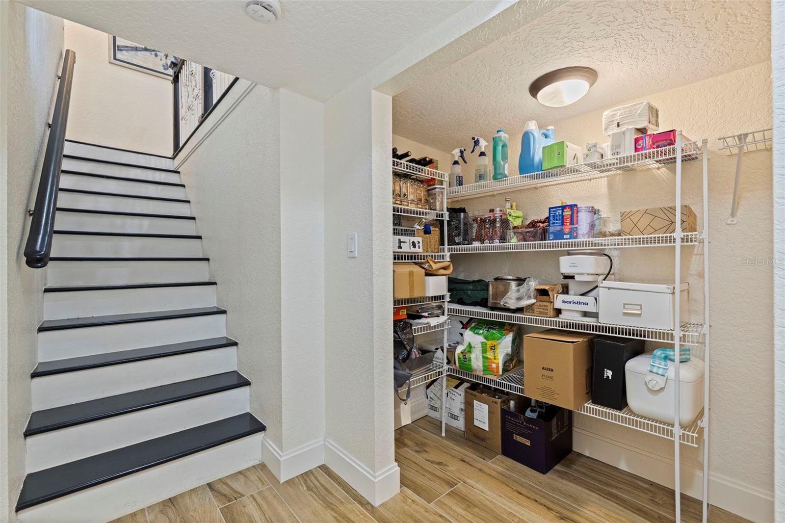 Image 30 of 43 For 842 2nd Avenue S