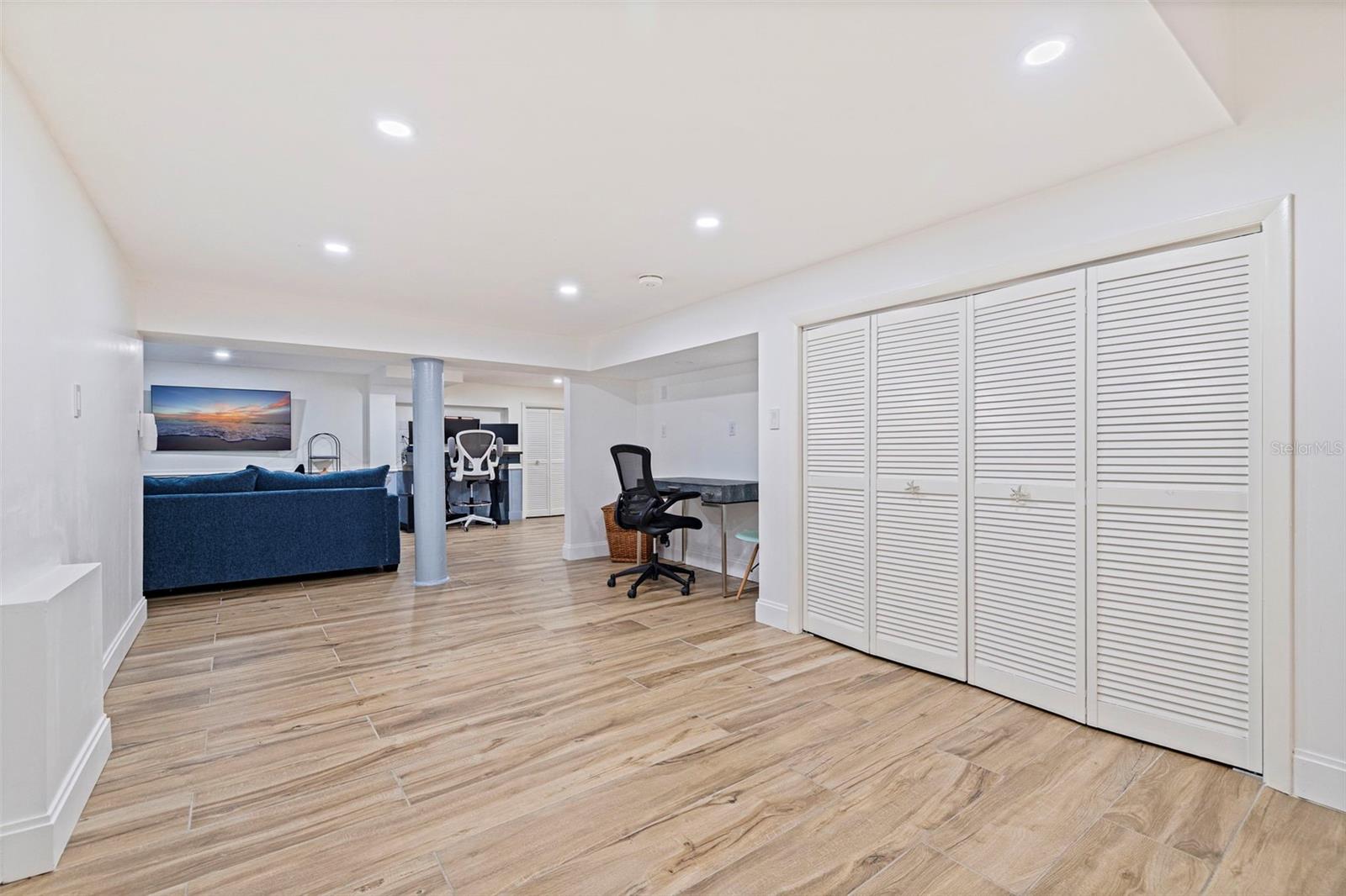 Image 32 of 43 For 842 2nd Avenue S