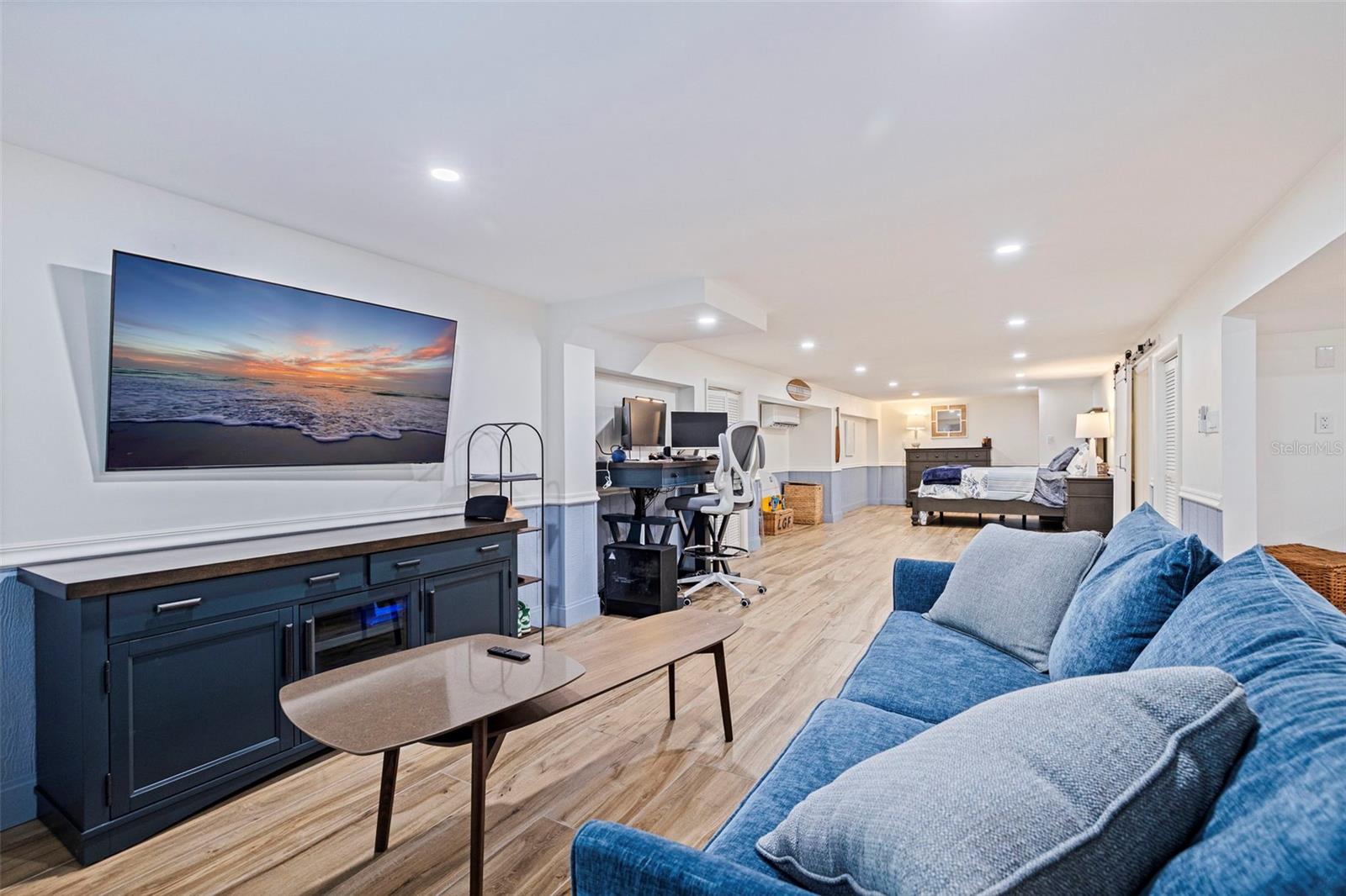 Image 33 of 43 For 842 2nd Avenue S