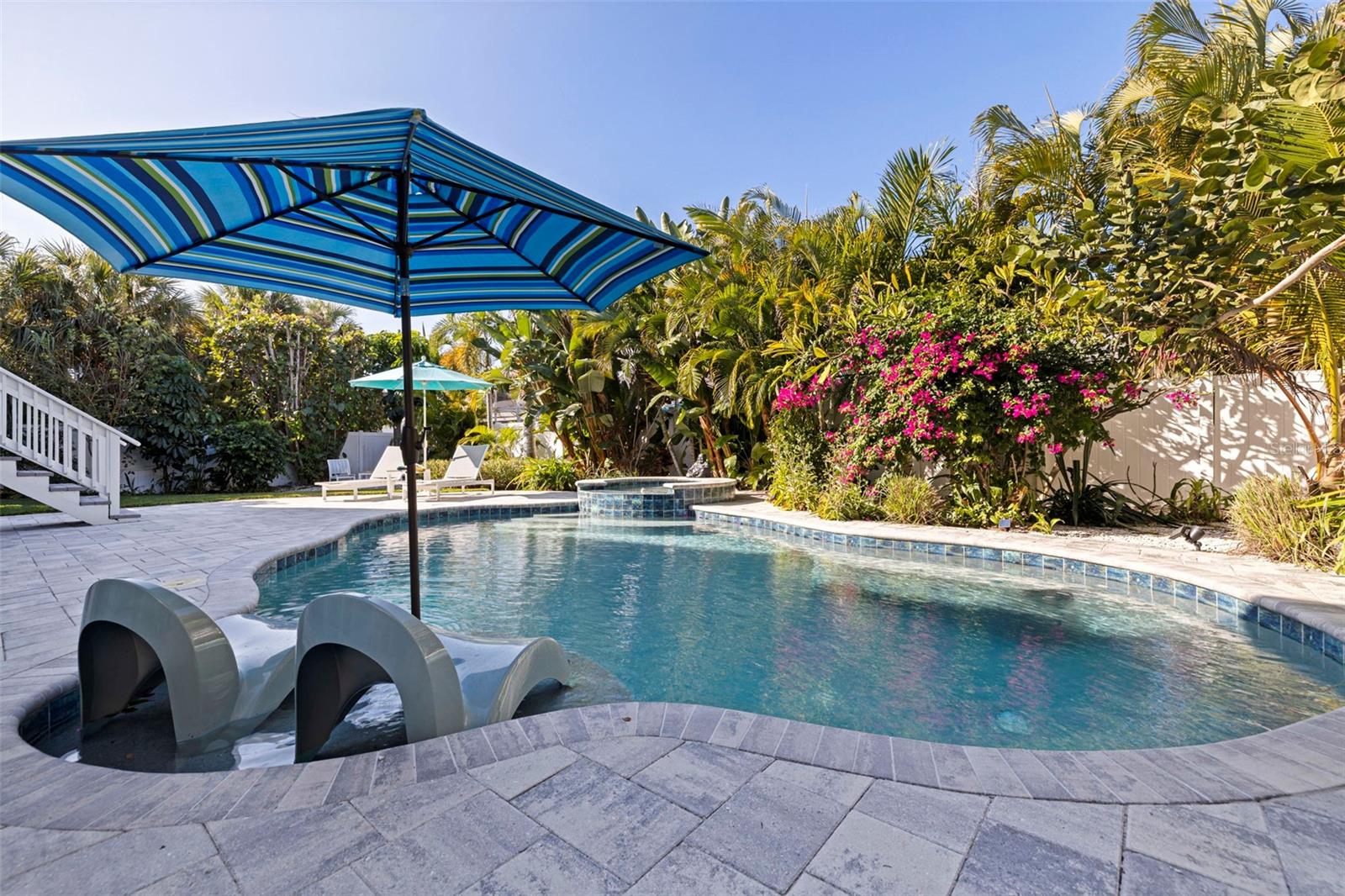 Image 35 of 43 For 842 2nd Avenue S