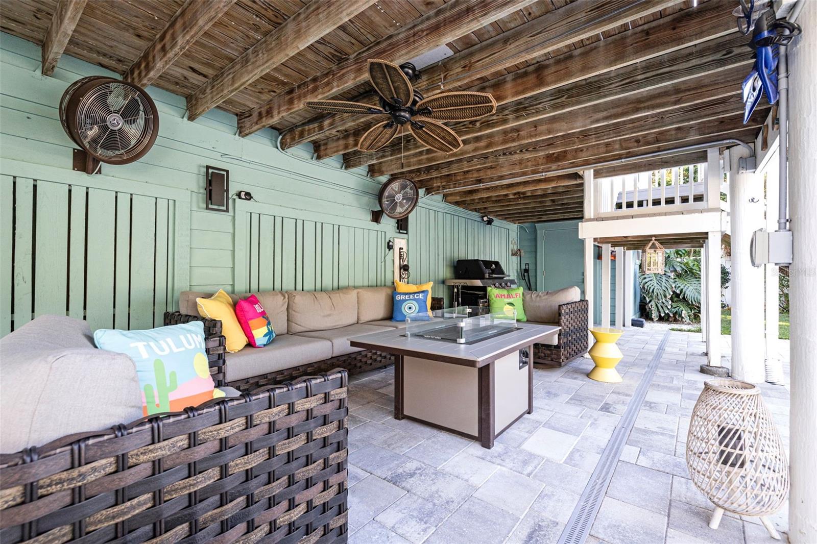 Image 36 of 43 For 842 2nd Avenue S