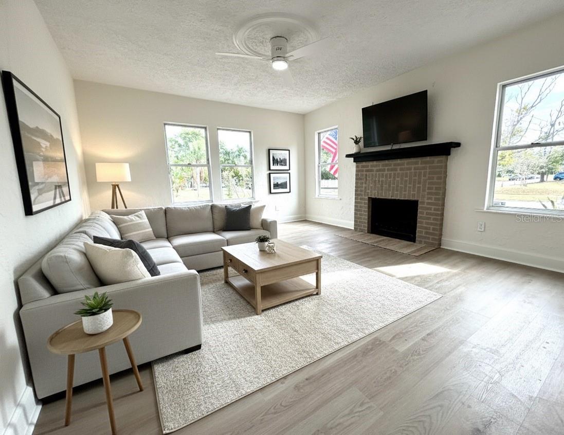 Listing photo id 30 for 2401 8th Avenue N