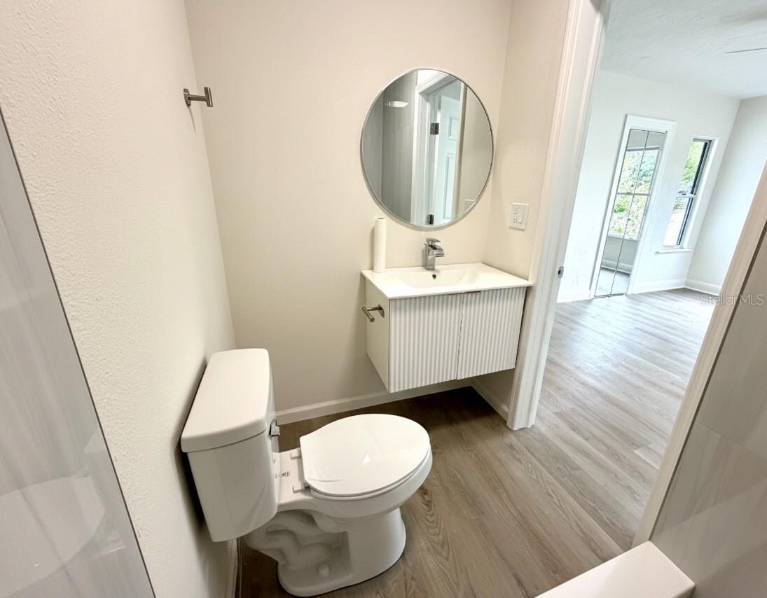 Listing photo id 31 for 2401 8th Avenue N