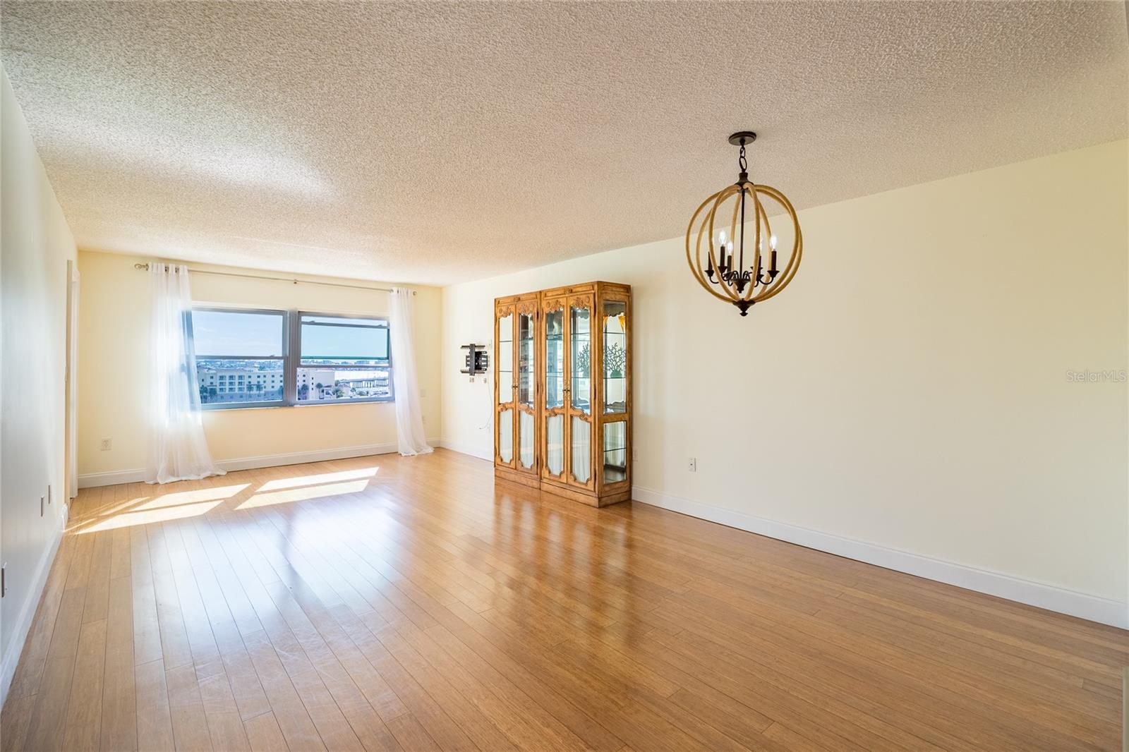 Image 12 of 60 For 4775 Cove Circle 1002