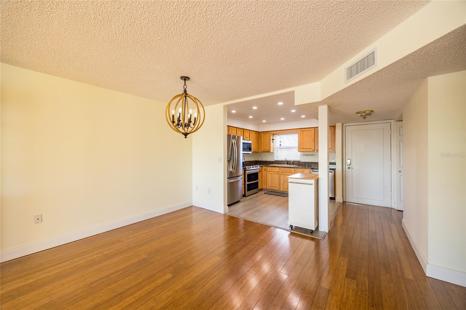 Image 13 of 60 For 4775 Cove Circle 1002