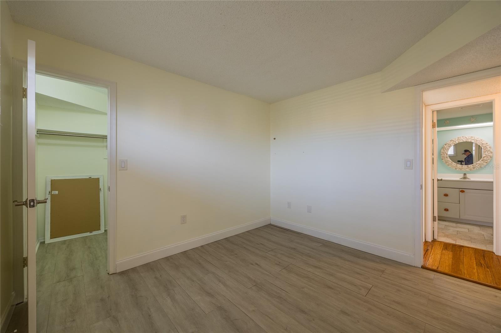 Image 32 of 60 For 4775 Cove Circle 1002