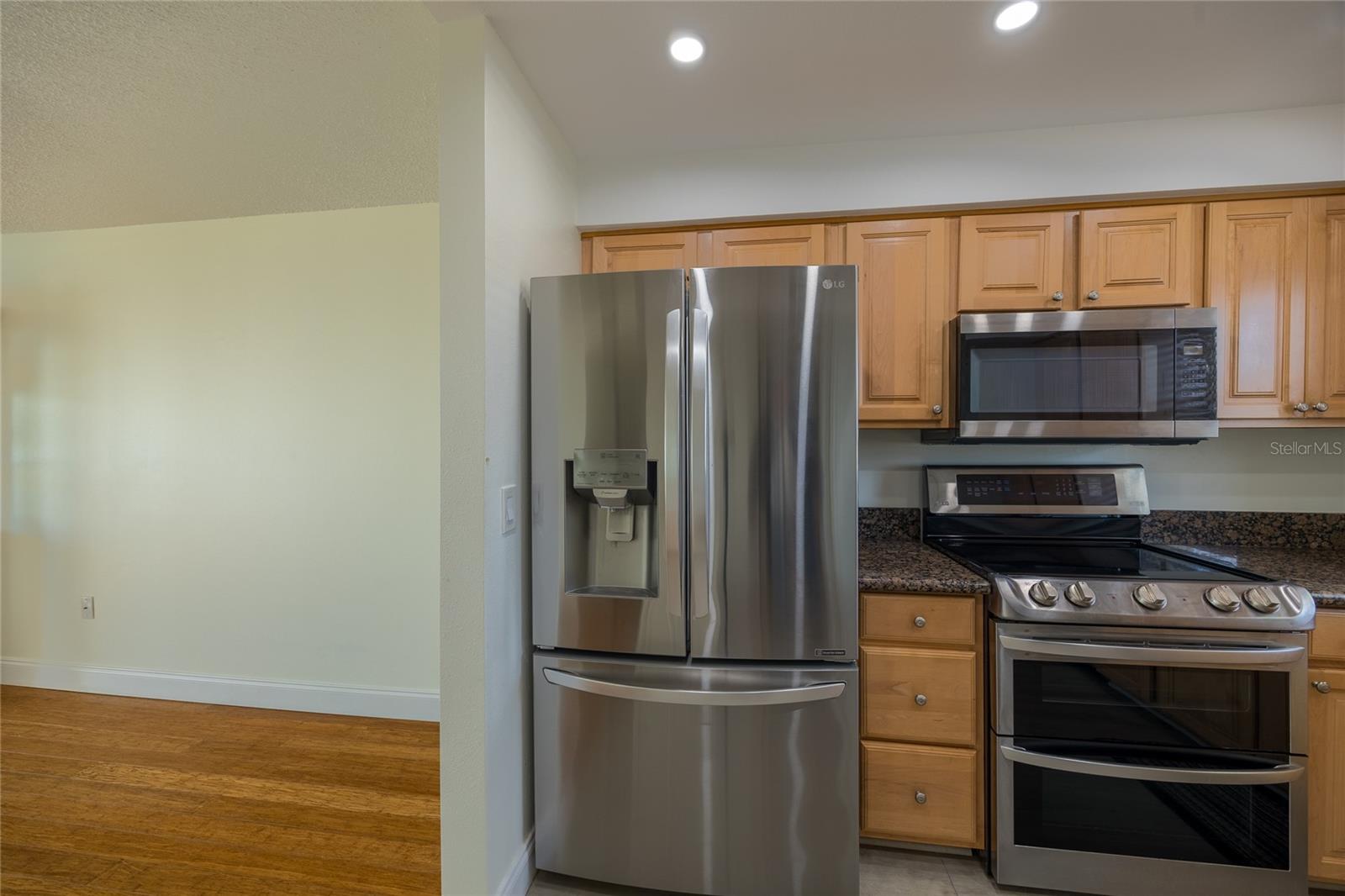 Image 8 of 60 For 4775 Cove Circle 1002