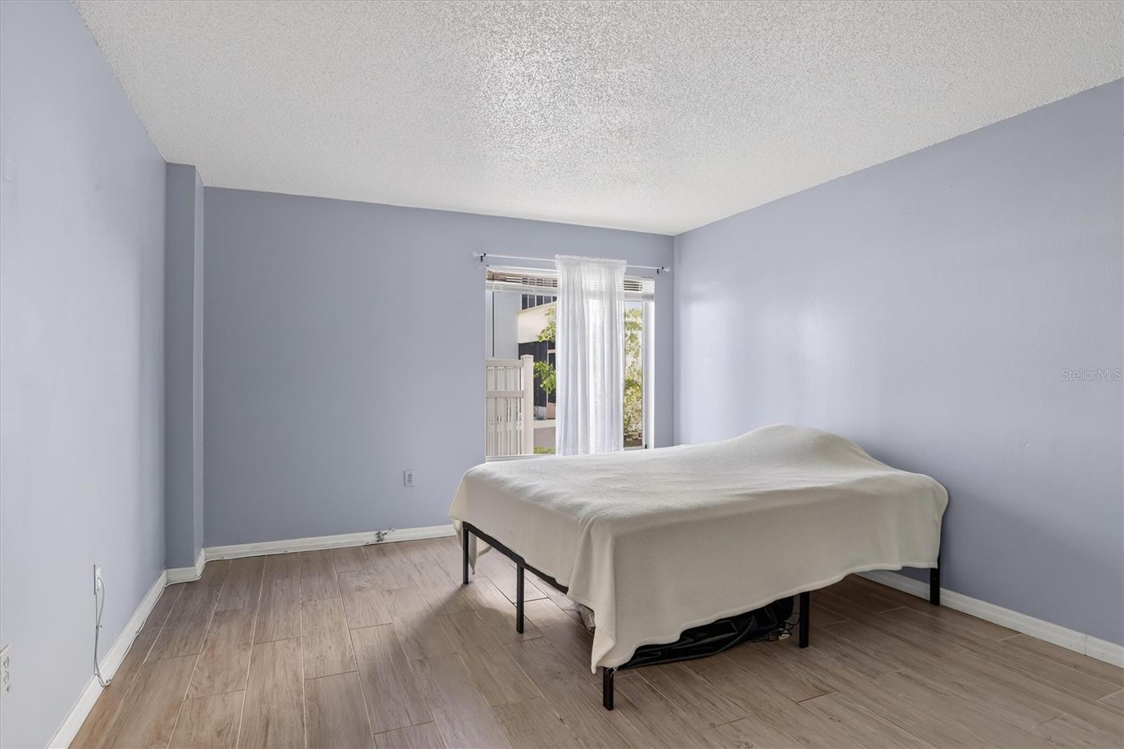 Image 13 of 19 For 511 99th Avenue N 102