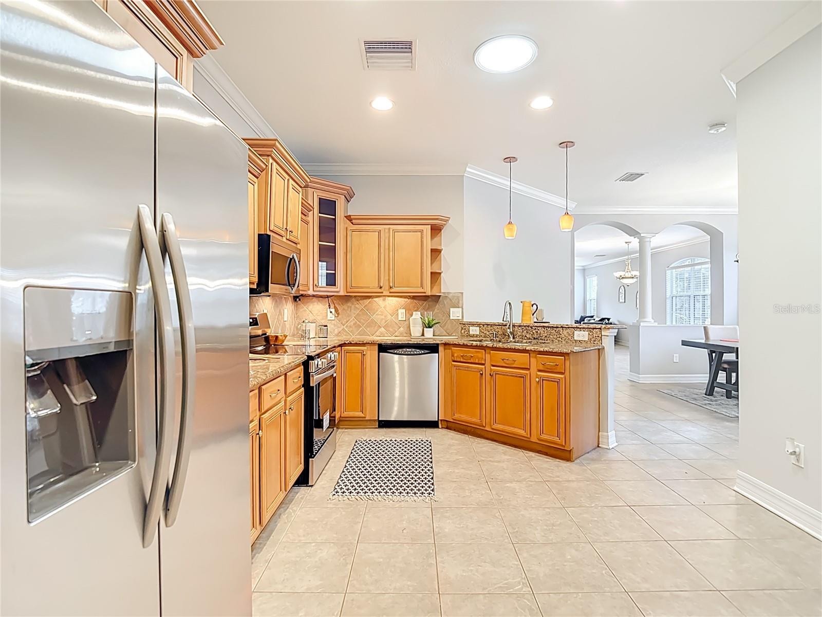 Listing photo id 10 for 7526 Deer Path Lane