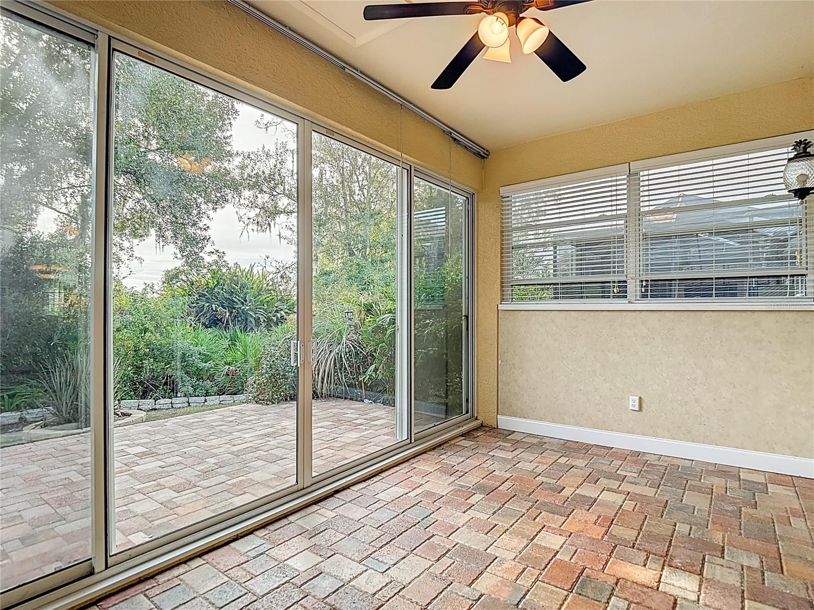 Listing photo id 37 for 7526 Deer Path Lane