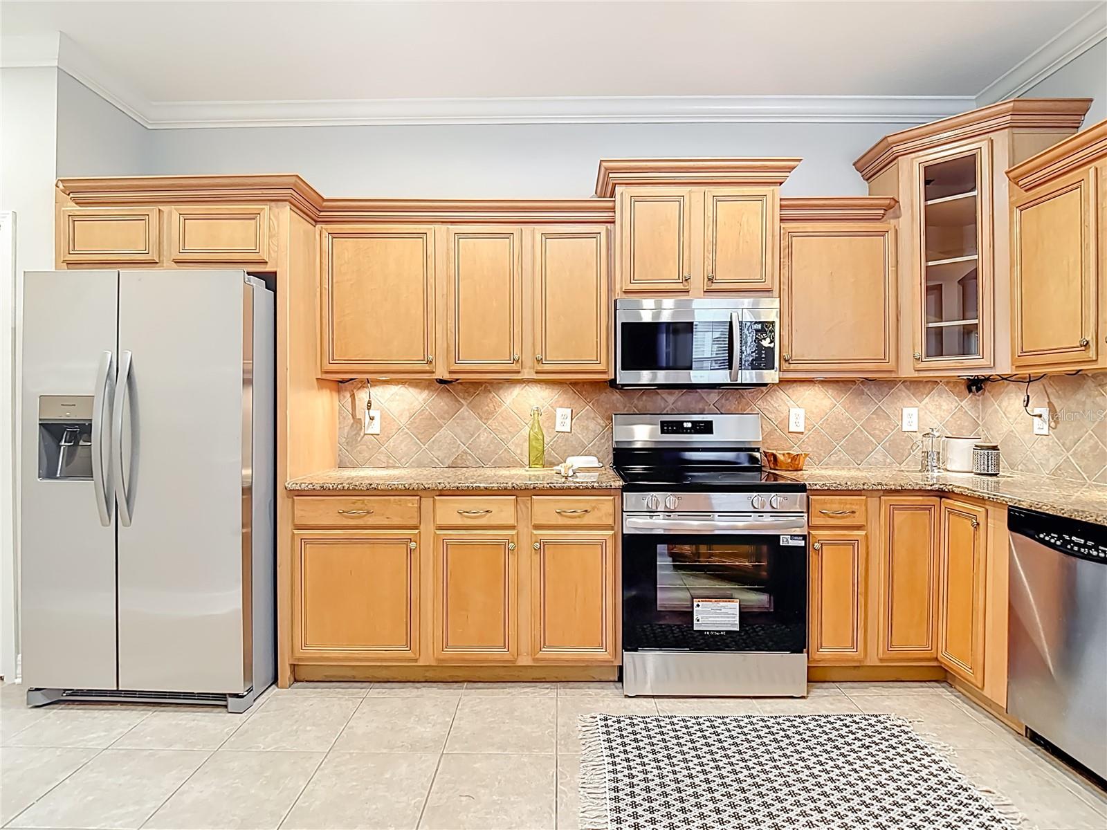 Listing photo id 5 for 7526 Deer Path Lane