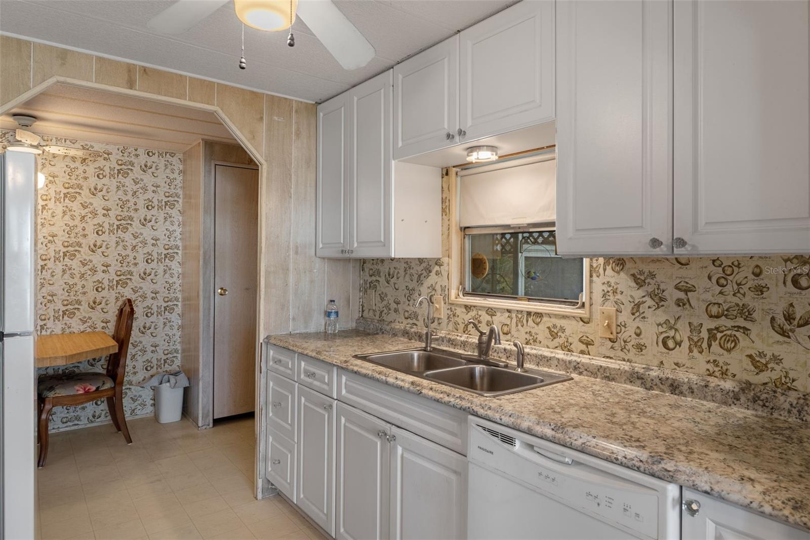 Image 13 of 43 For 12118 Fairway Avenue