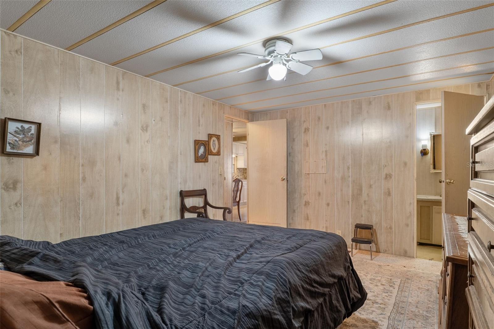 Image 19 of 43 For 12118 Fairway Avenue