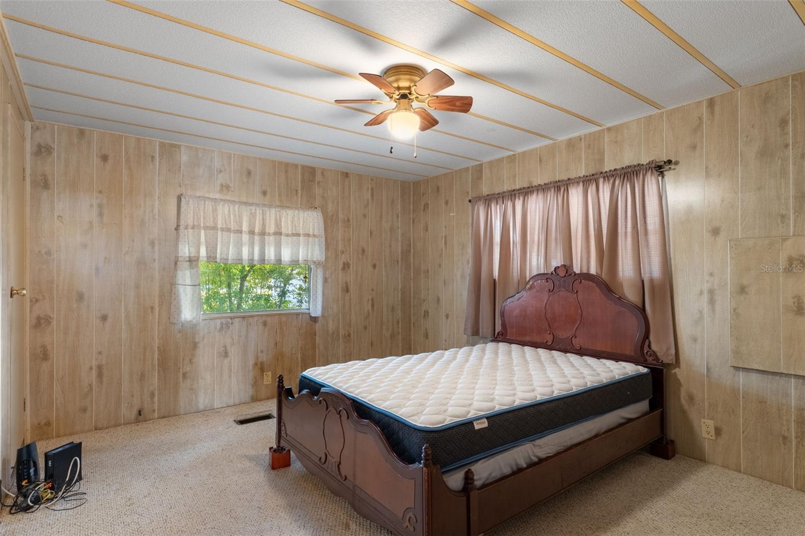 Image 22 of 43 For 12118 Fairway Avenue