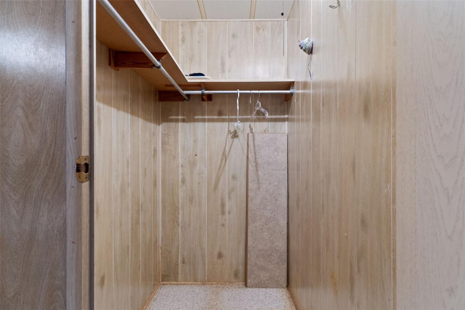 Image 24 of 43 For 12118 Fairway Avenue