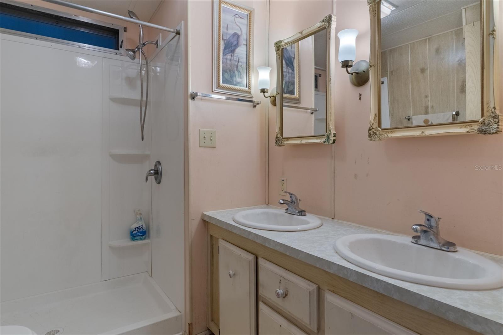 Image 25 of 43 For 12118 Fairway Avenue