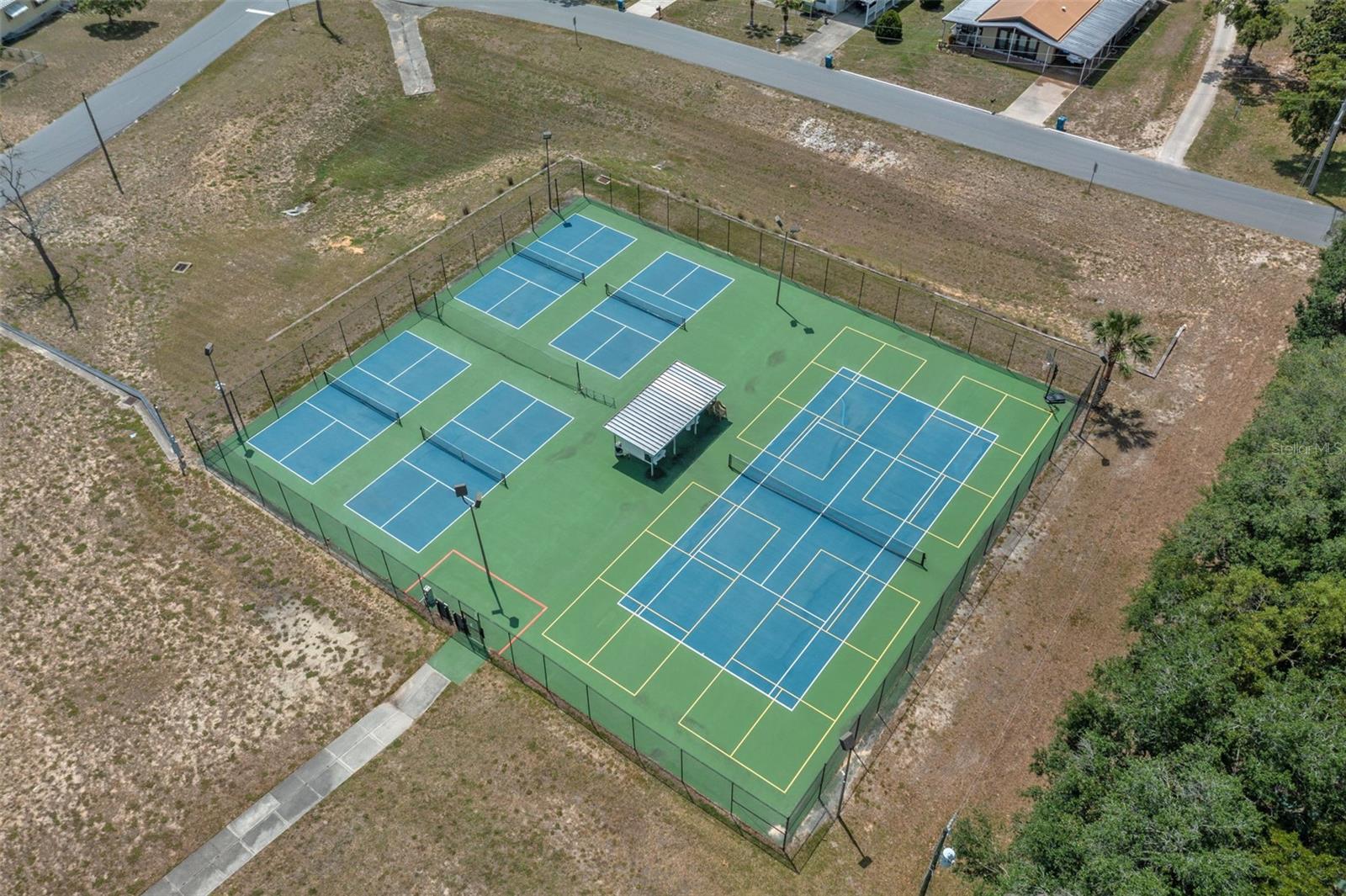 Image 39 of 43 For 12118 Fairway Avenue