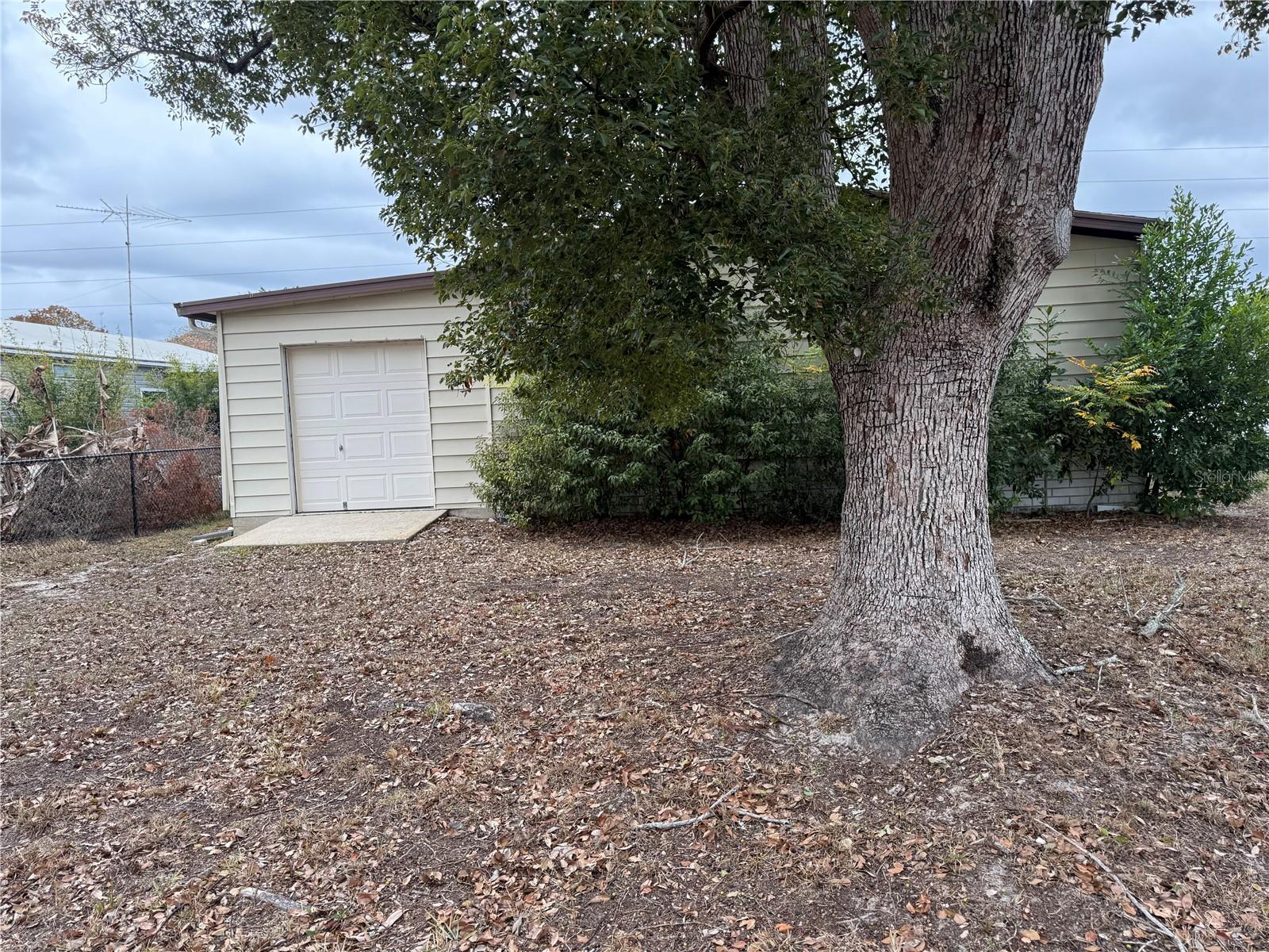 Image 20 of 31 For 8242 Fiesta Street