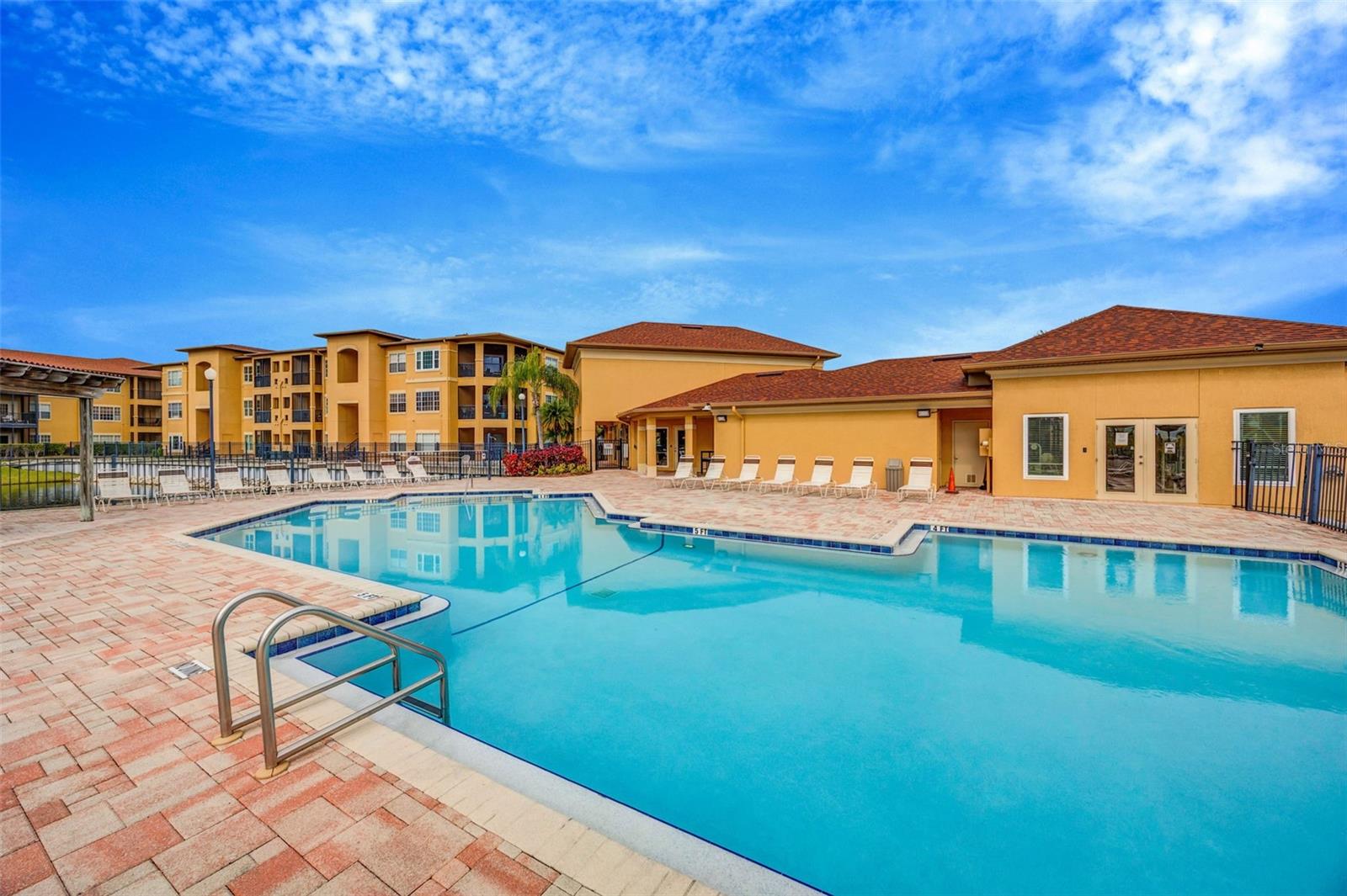 Image 24 of 34 For 4309 Bayside Village Drive 101