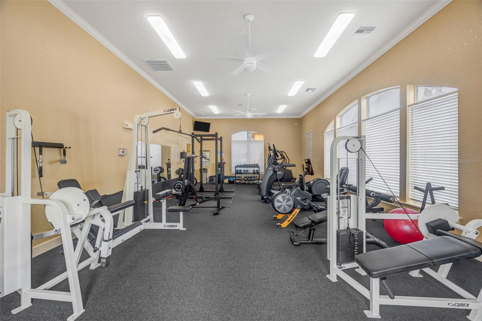 Image 27 of 34 For 4309 Bayside Village Drive 101