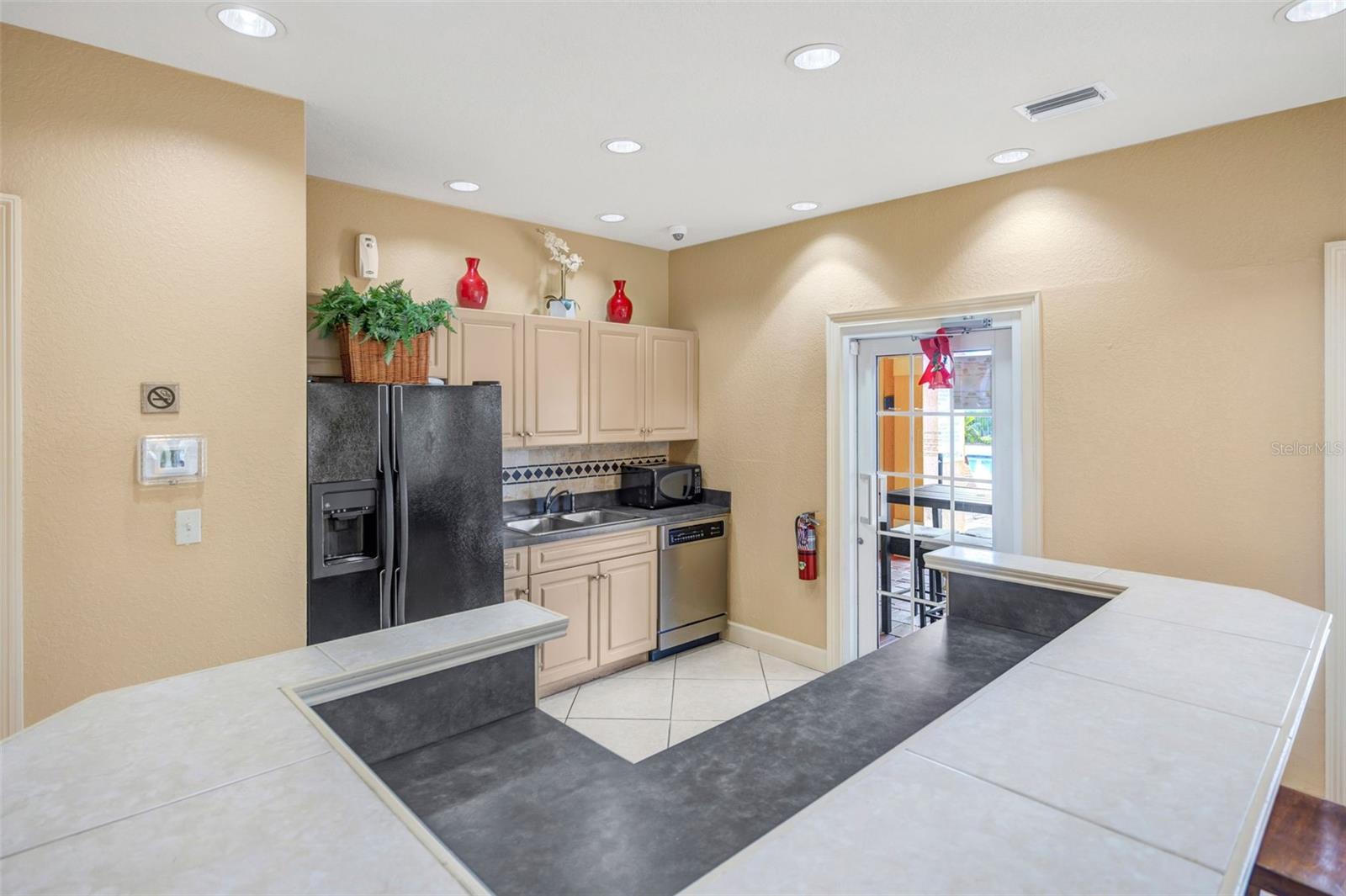 Image 29 of 34 For 4309 Bayside Village Drive 101