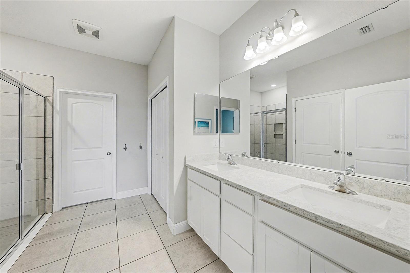 Listing photo id 10 for 13638 Moosehead Circle