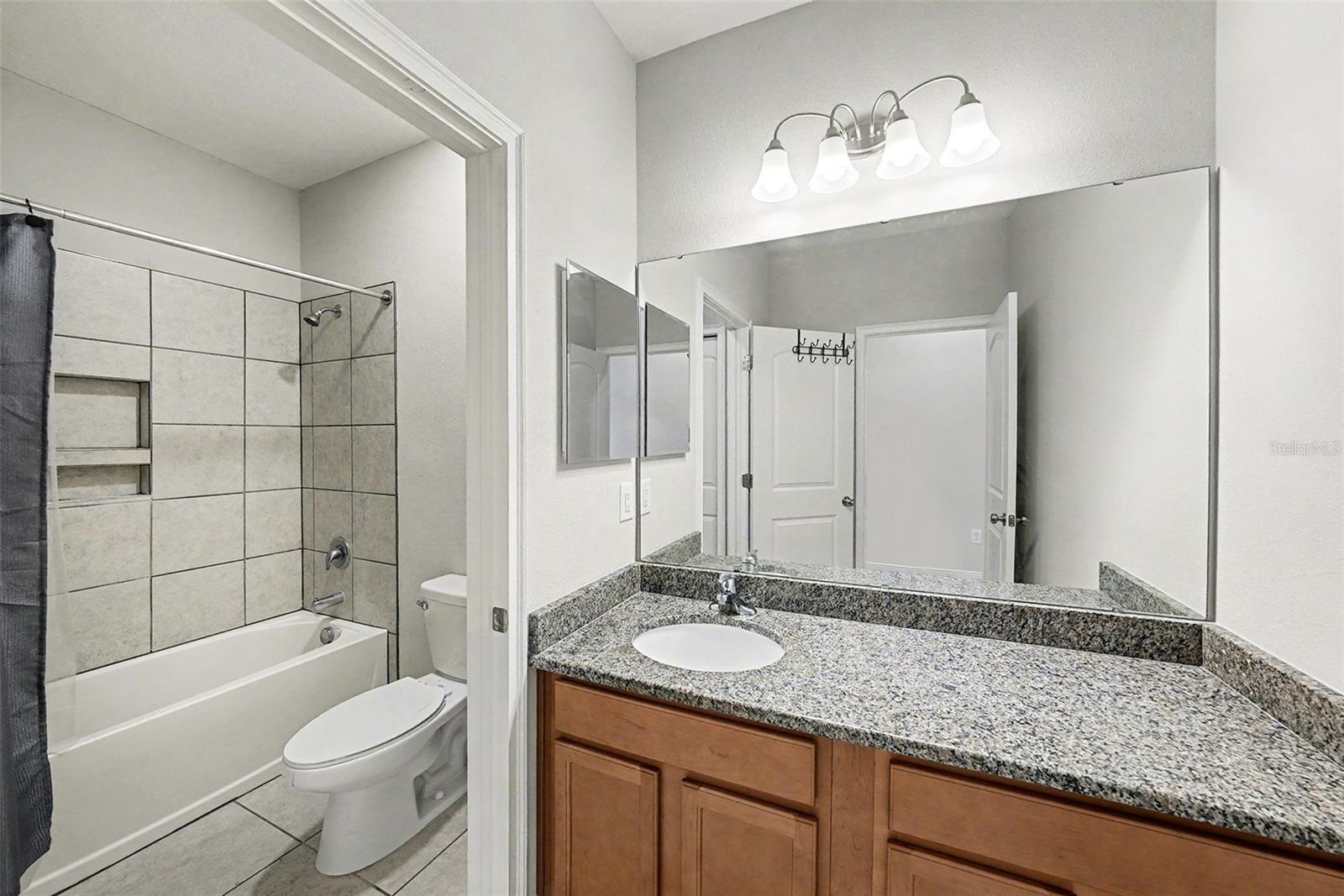 Listing photo id 19 for 13638 Moosehead Circle