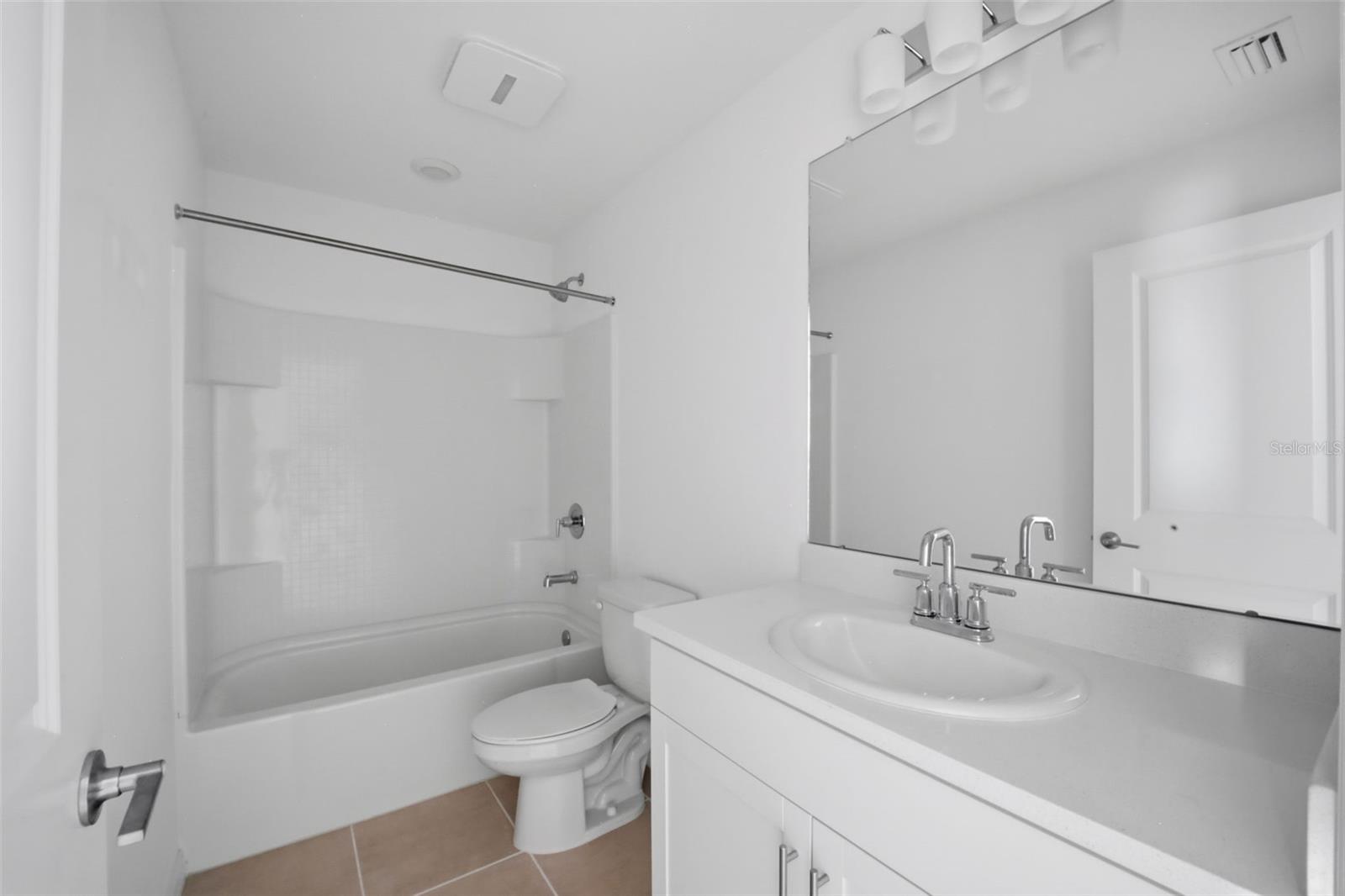 Image 11 of 32 For 2407 Paravane Way