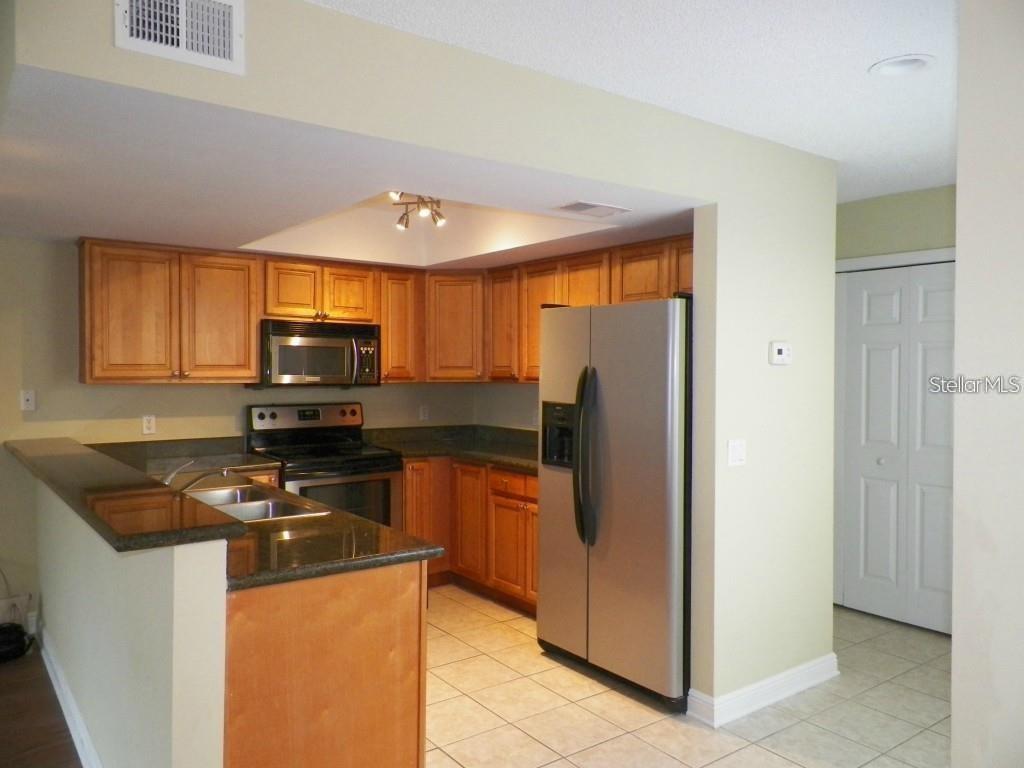 Image 5 of 24 For 6262 142nd Avenue 1310