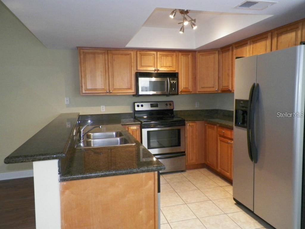 Image 6 of 24 For 6262 142nd Avenue 1310