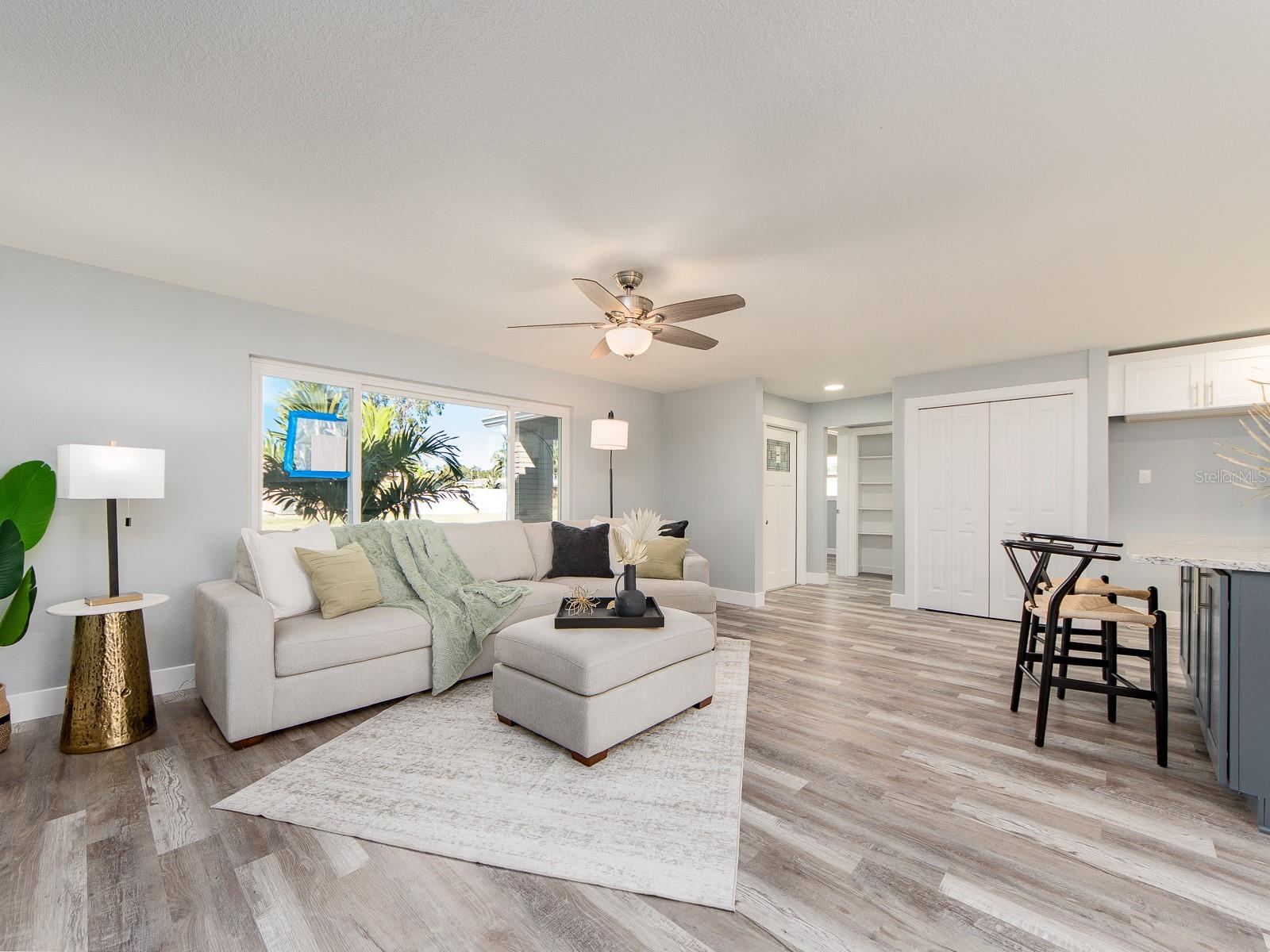 Listing photo id 8 for 12446 88th Avenue