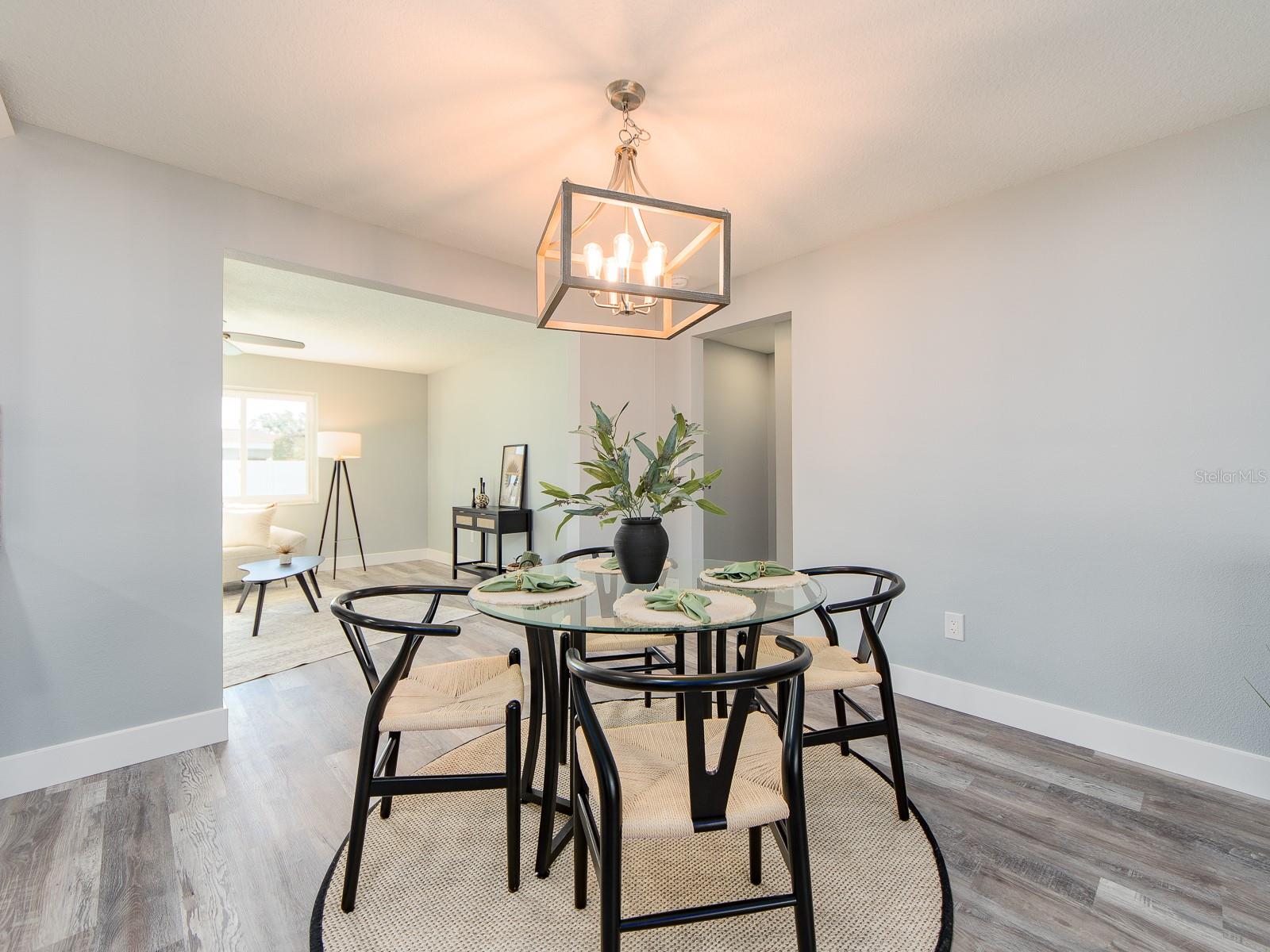 Listing photo id 15 for 12446 88th Avenue