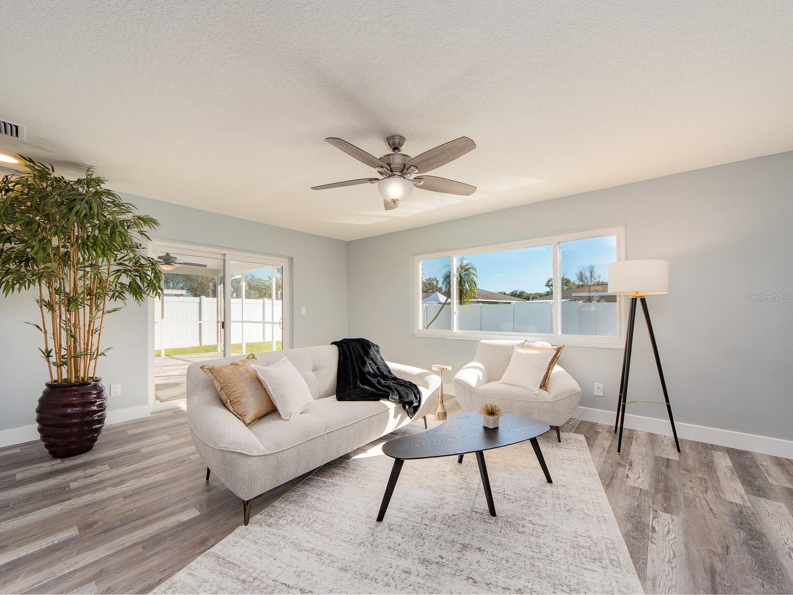 Listing photo id 17 for 12446 88th Avenue