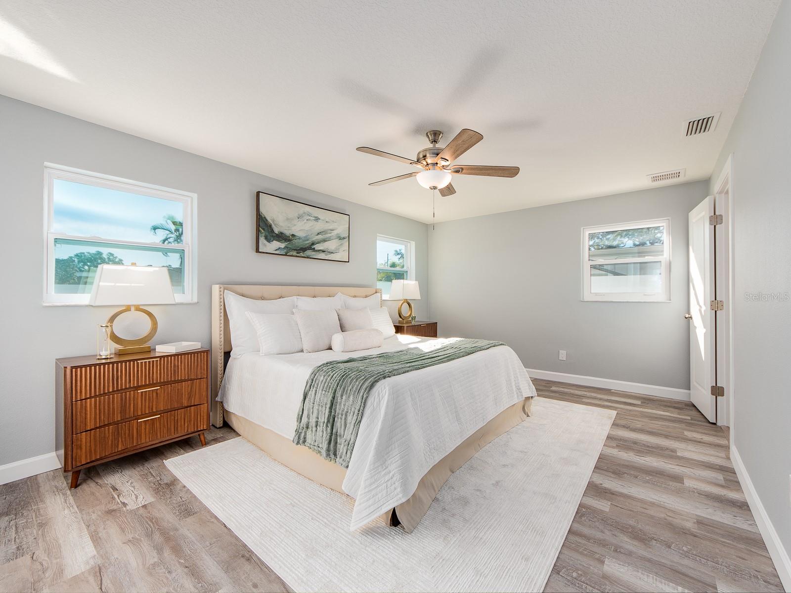 Listing photo id 19 for 12446 88th Avenue