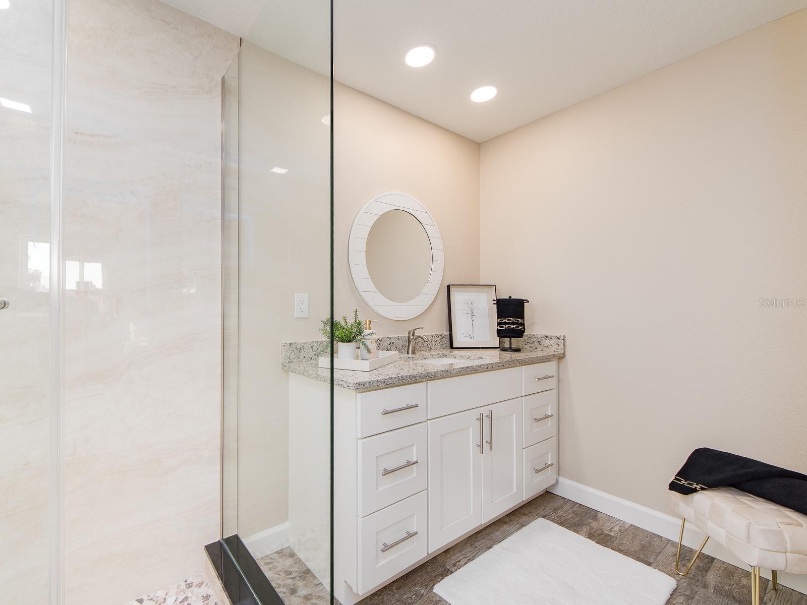 Listing photo id 22 for 12446 88th Avenue