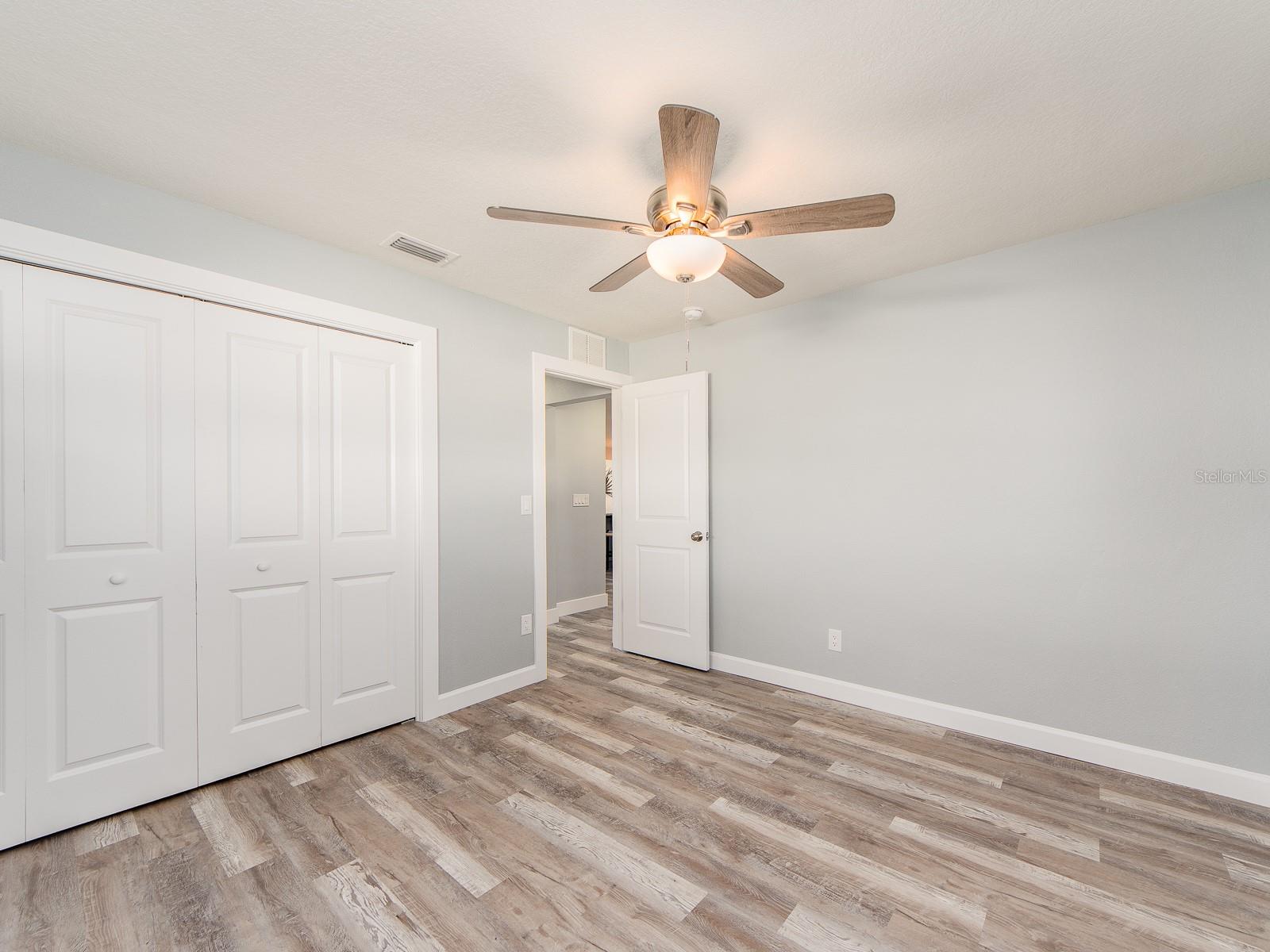 Listing photo id 25 for 12446 88th Avenue