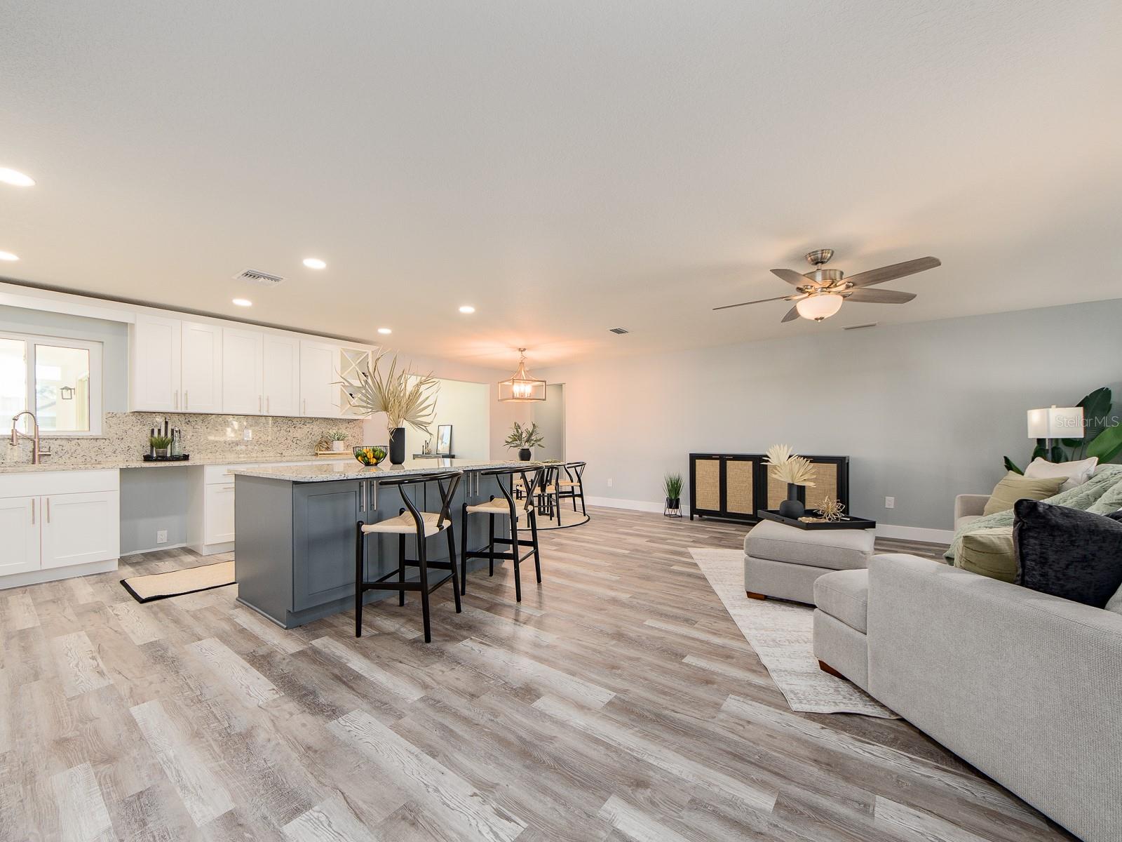 Listing photo id 7 for 12446 88th Avenue