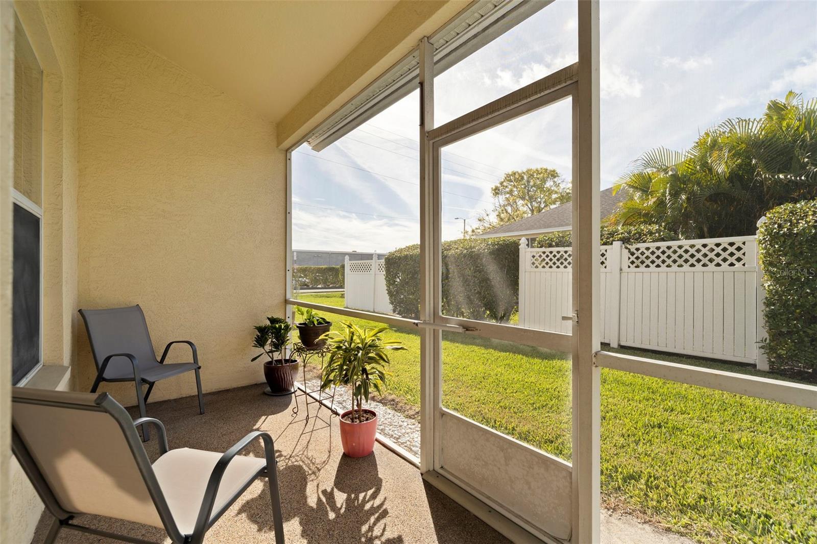 Image 31 of 50 For 1050 Starkey Road 602