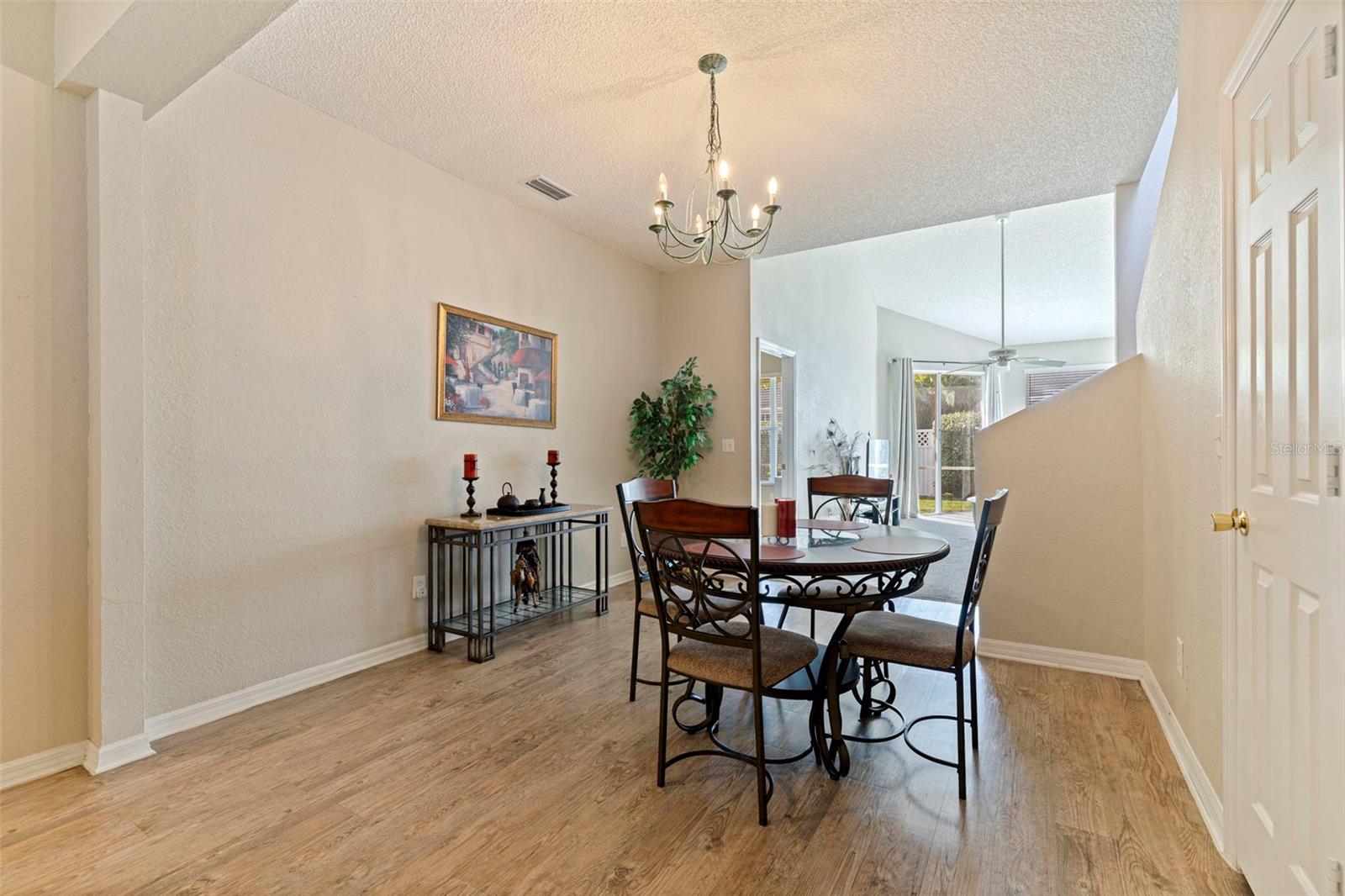 Image 4 of 50 For 1050 Starkey Road 602