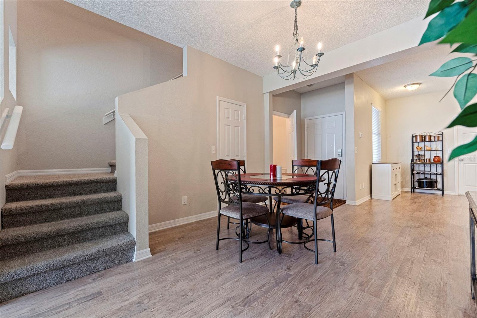 Image 6 of 50 For 1050 Starkey Road 602