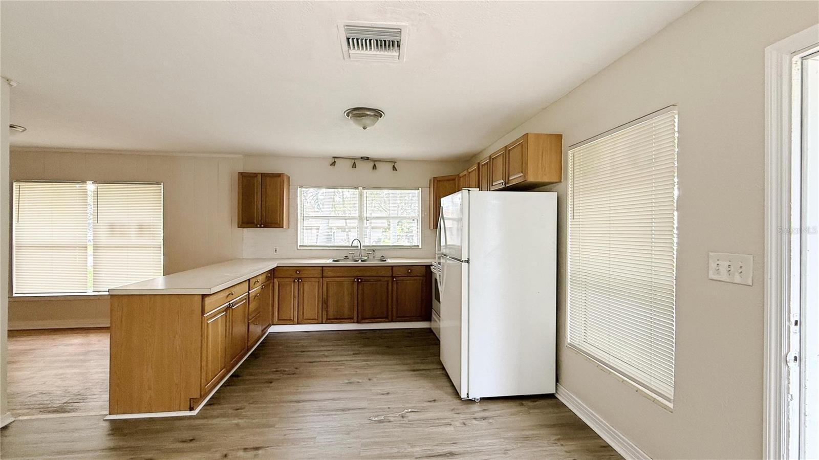 Image 5 of 12 For 3308 3rd Avenue W