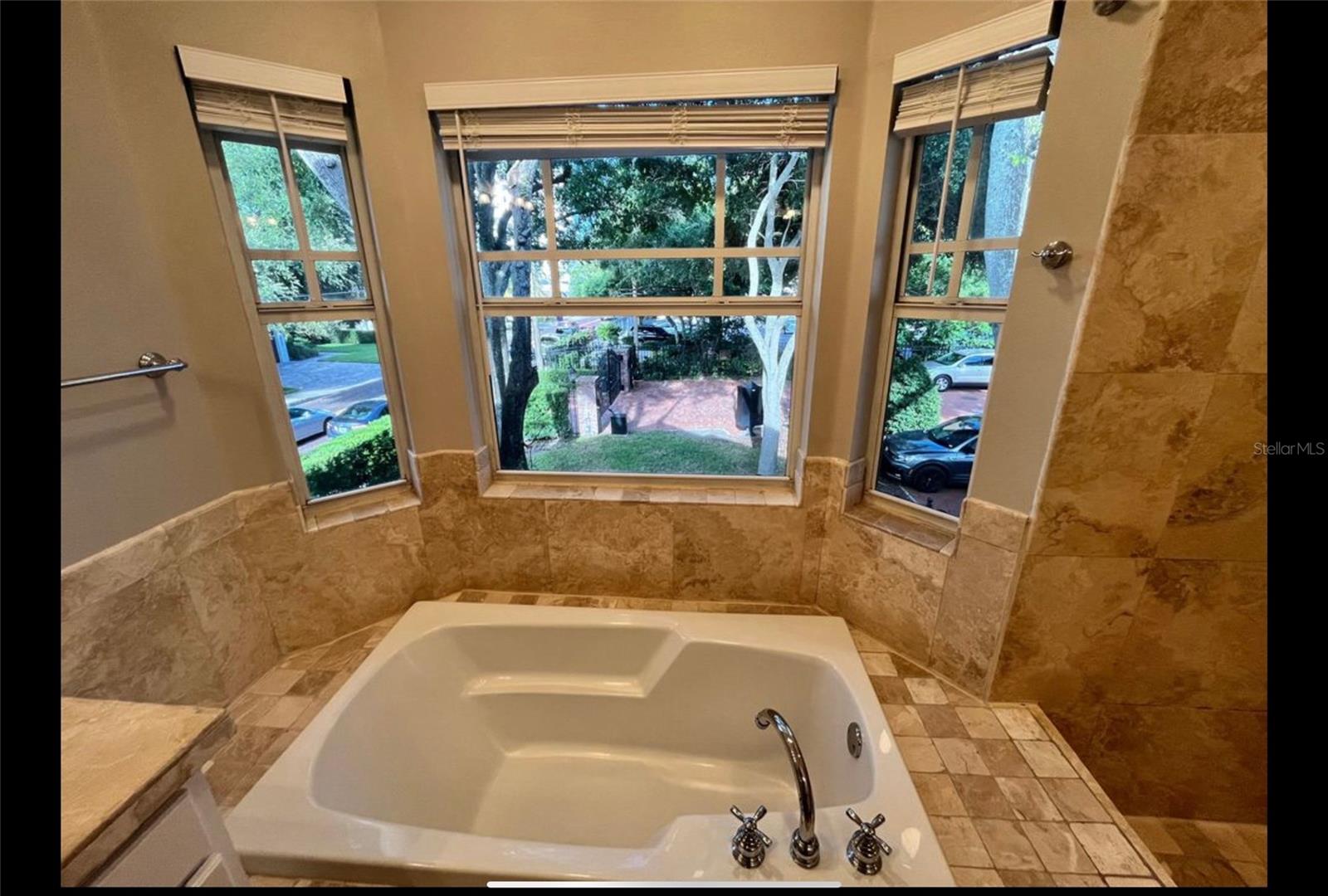 Image 10 of 23 For 2920 El Prado Boulevard 1