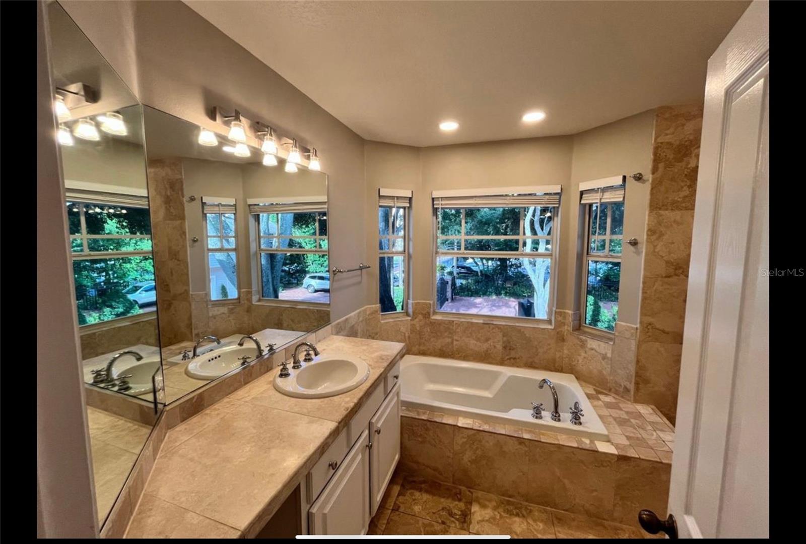 Image 11 of 23 For 2920 El Prado Boulevard 1