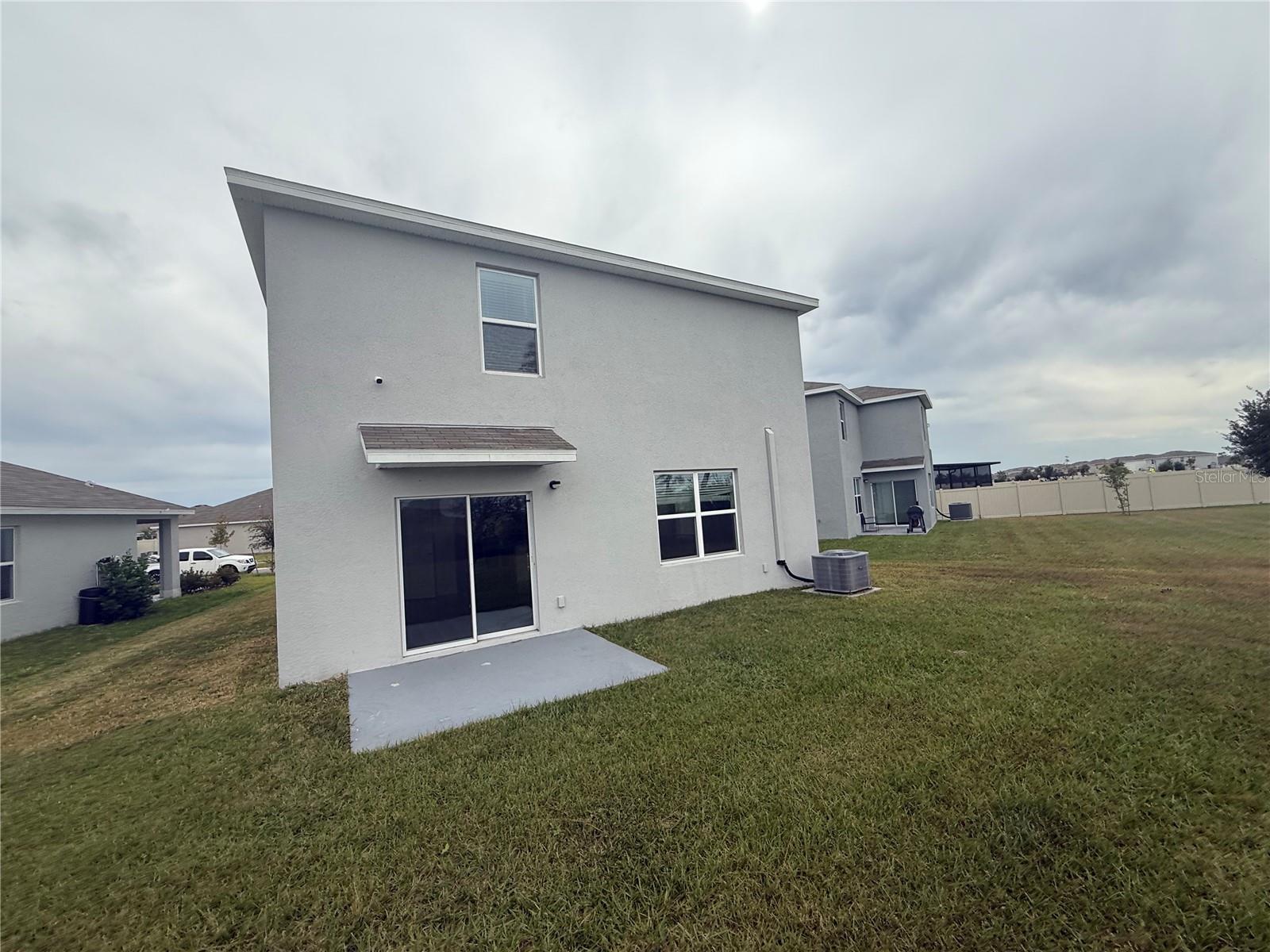 Listing photo id 14 for 5643 Hollingworth Trail