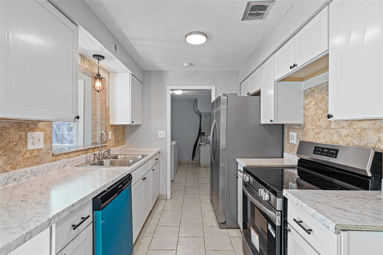 Listing photo id 8 for 53 Jefferson Street